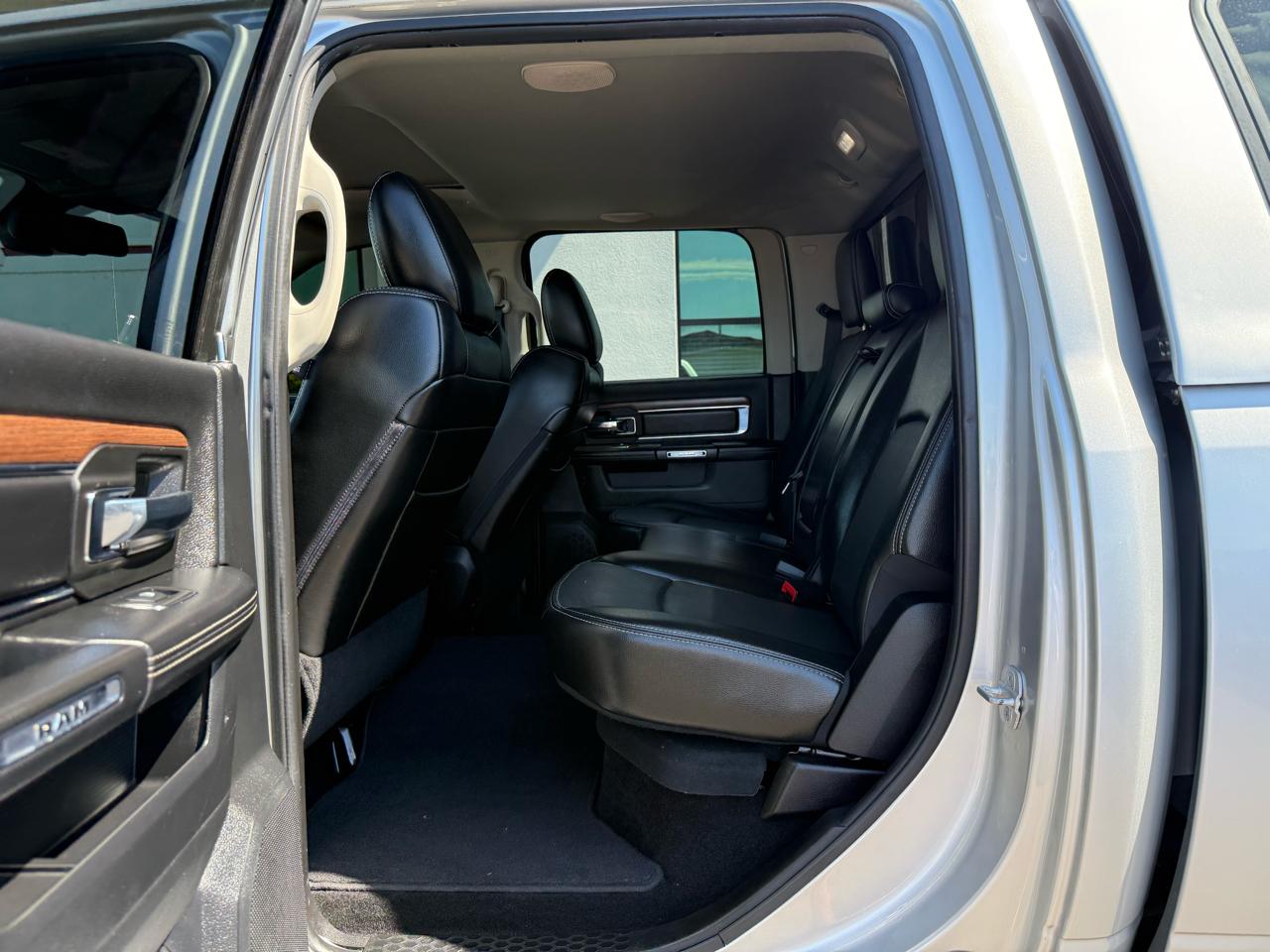 RAM 2500 4WD Crew Cab 149" Laramie 2013