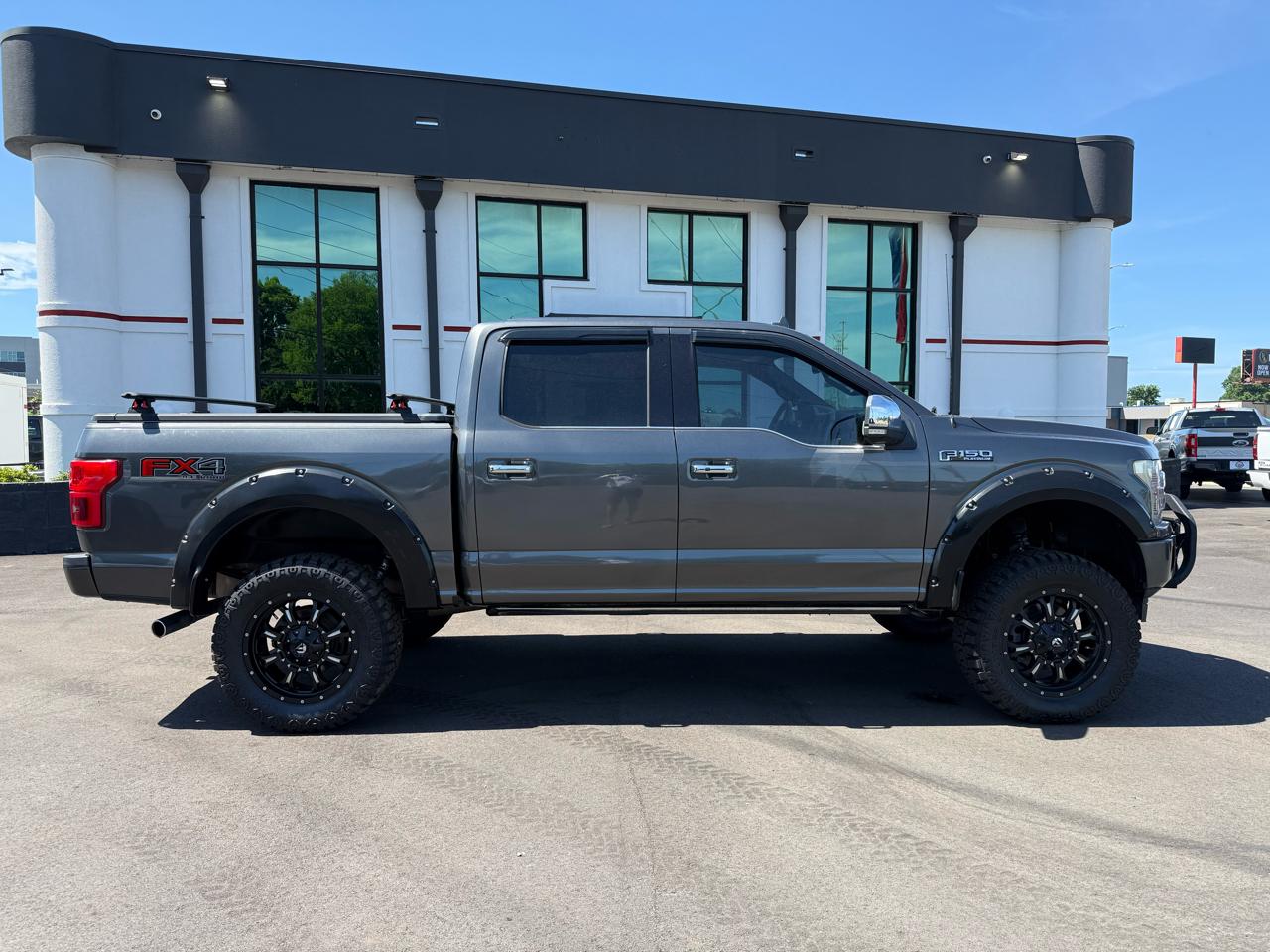 Ford F-150 4WD SuperCrew 145" Platinum 2018