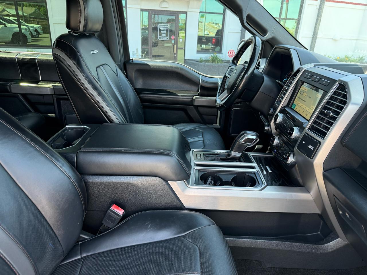 Ford F-150 4WD SuperCrew 145" Platinum 2018