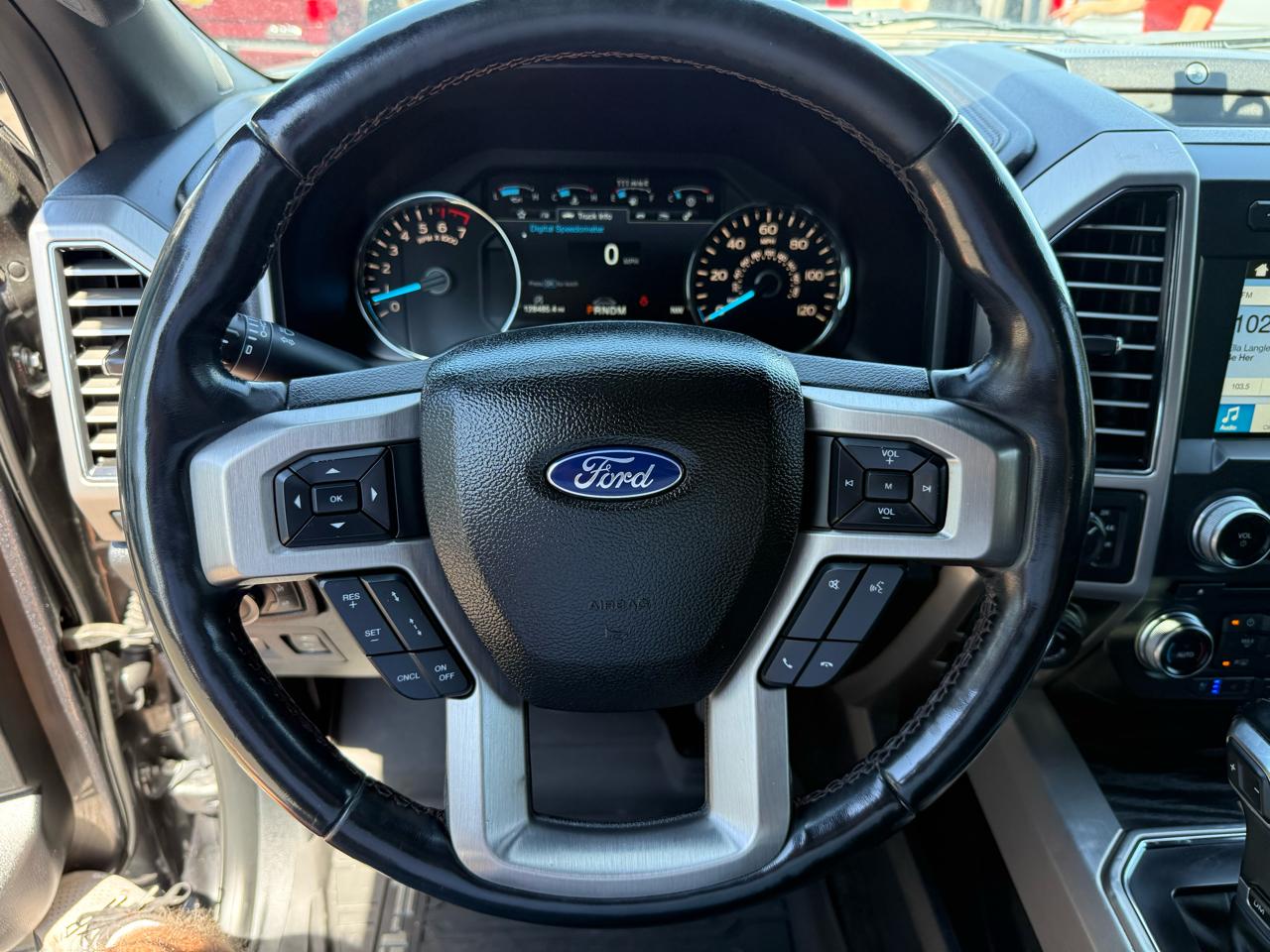 Ford F-150 4WD SuperCrew 145" Platinum 2018