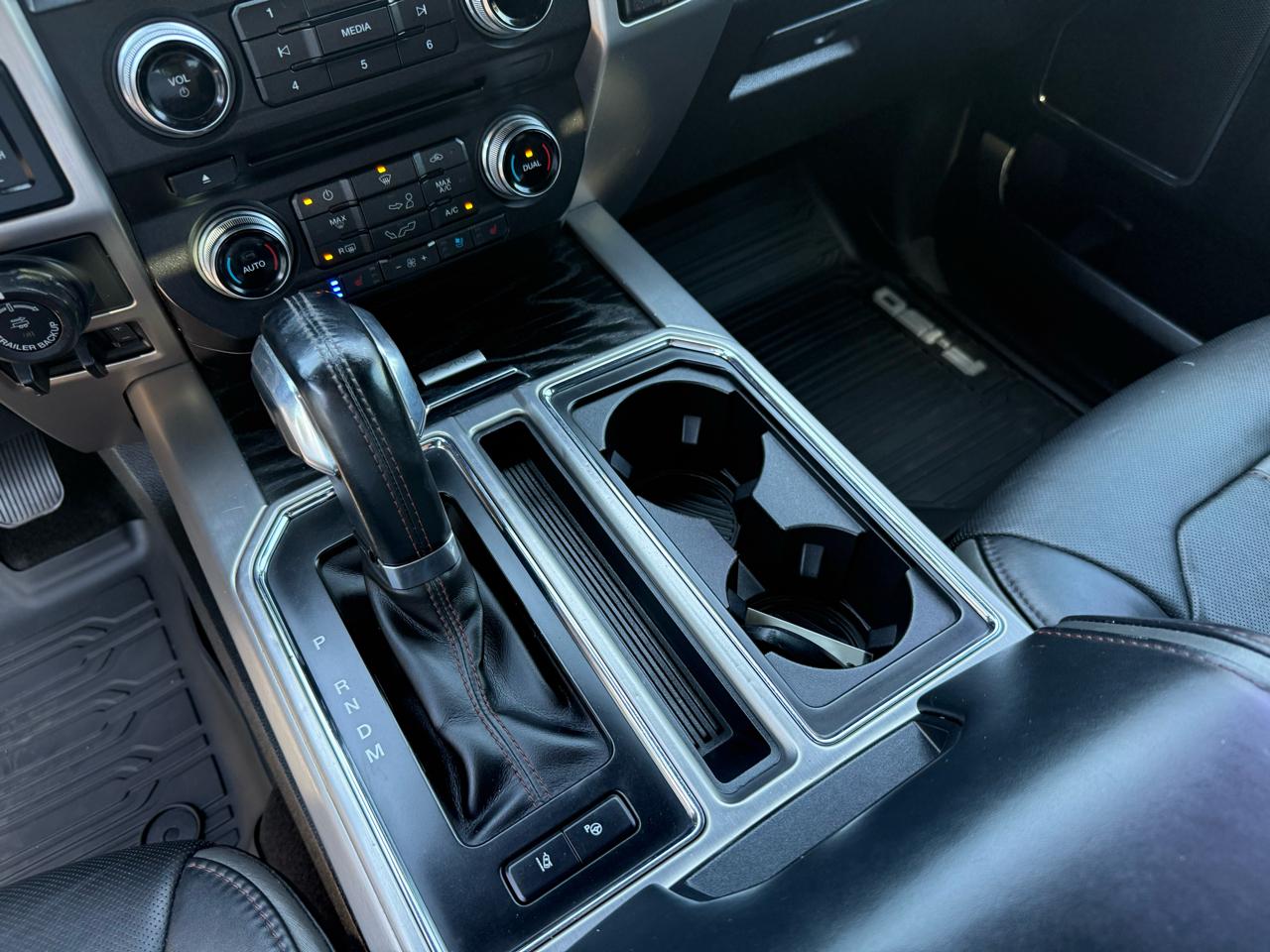 Ford F-150 4WD SuperCrew 145" Platinum 2018