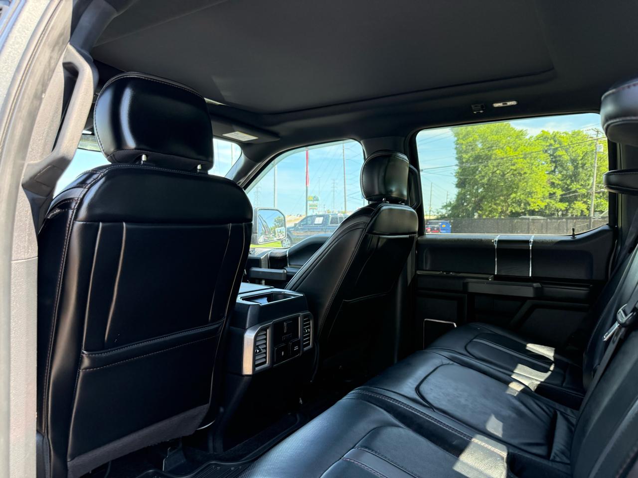 Ford F-150 4WD SuperCrew 145" Platinum 2018