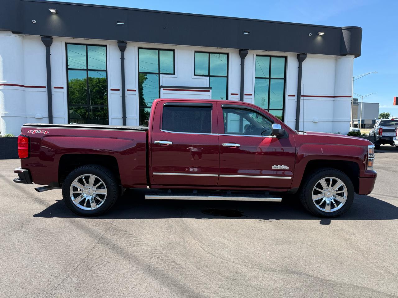 Chevrolet Silverado 1500 4WD Crew Cab 143.5" High Country 2015