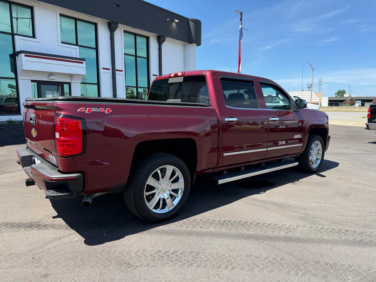 Chevrolet Silverado 1500 4WD Crew Cab 143.5" High Country 2015