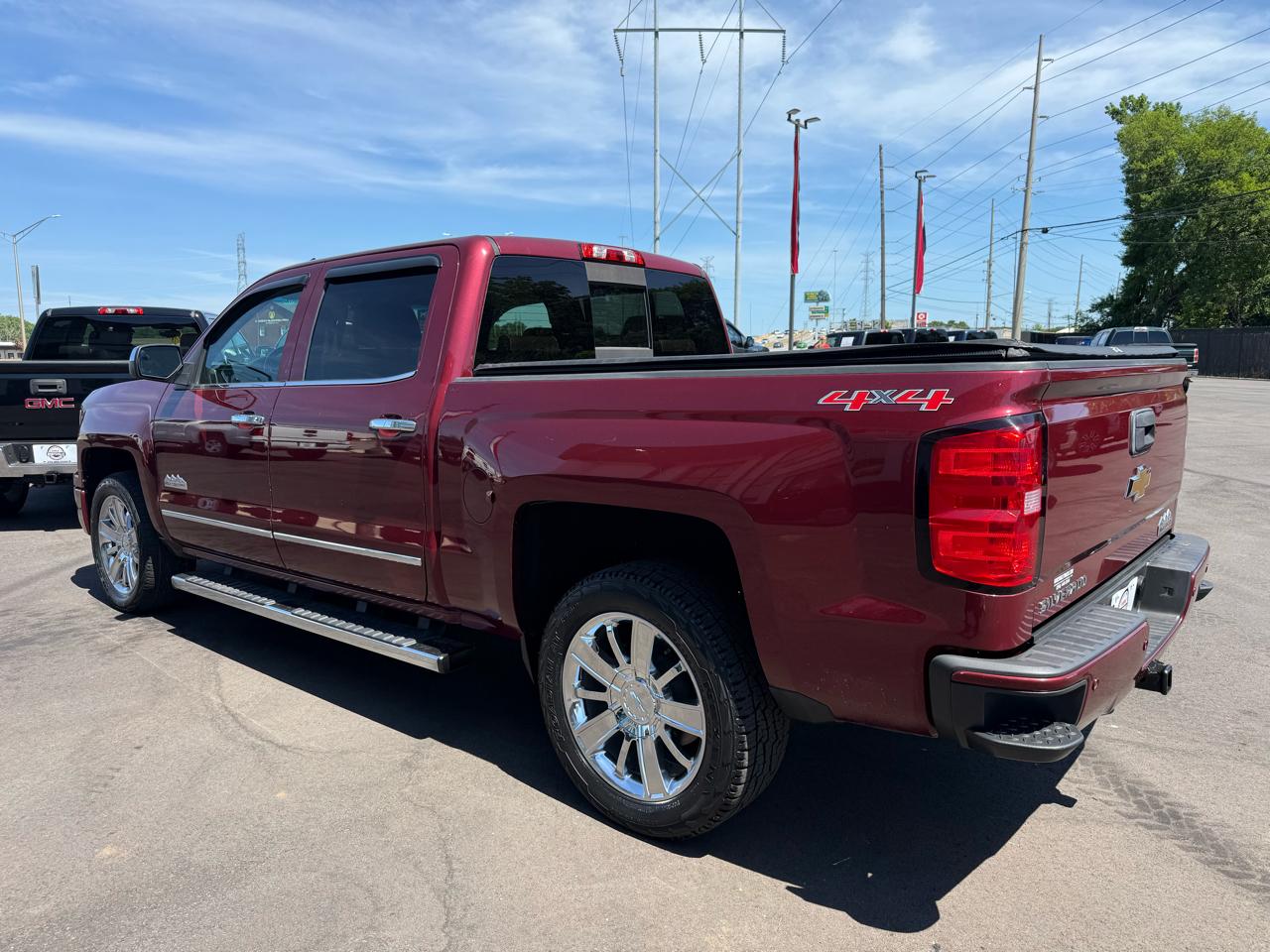 Chevrolet Silverado 1500 4WD Crew Cab 143.5" High Country 2015