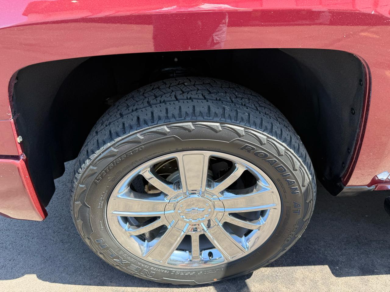 Chevrolet Silverado 1500 4WD Crew Cab 143.5" High Country 2015