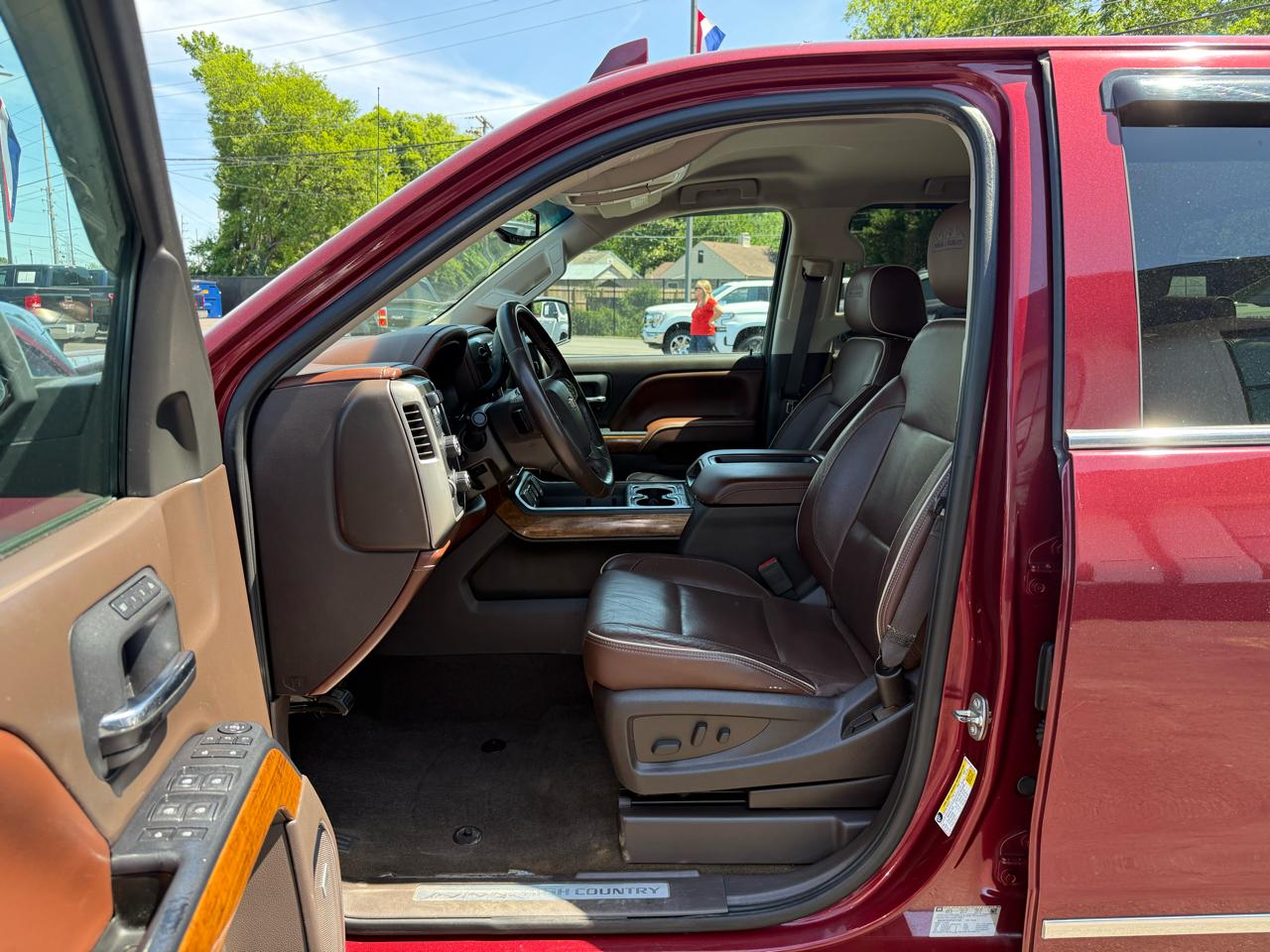 Chevrolet Silverado 1500 4WD Crew Cab 143.5" High Country 2015