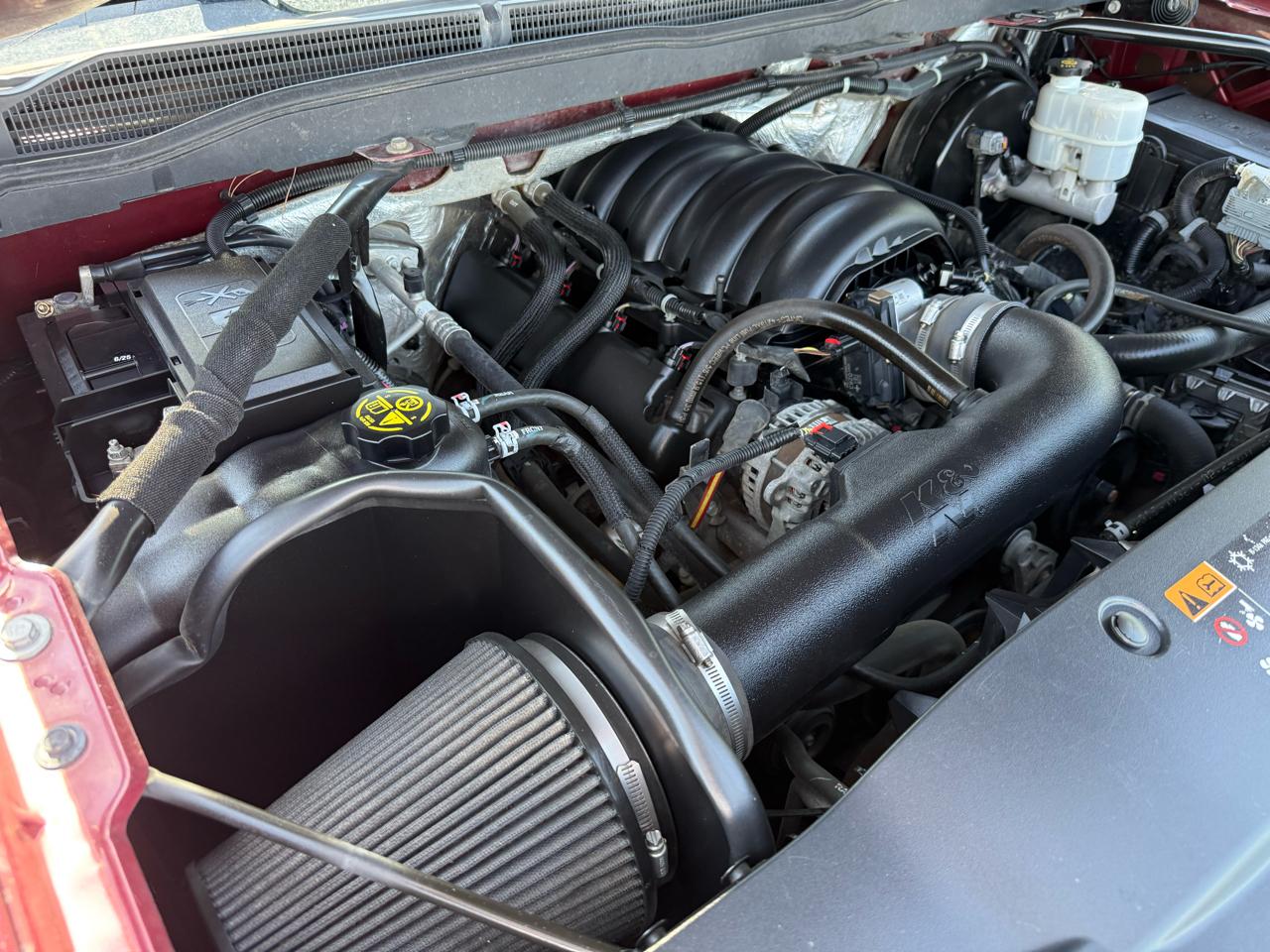 Chevrolet Silverado 1500 4WD Crew Cab 143.5" High Country 2015