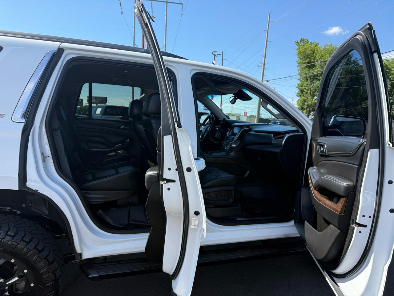 Chevrolet Tahoe 4WD 4dr LT 2019