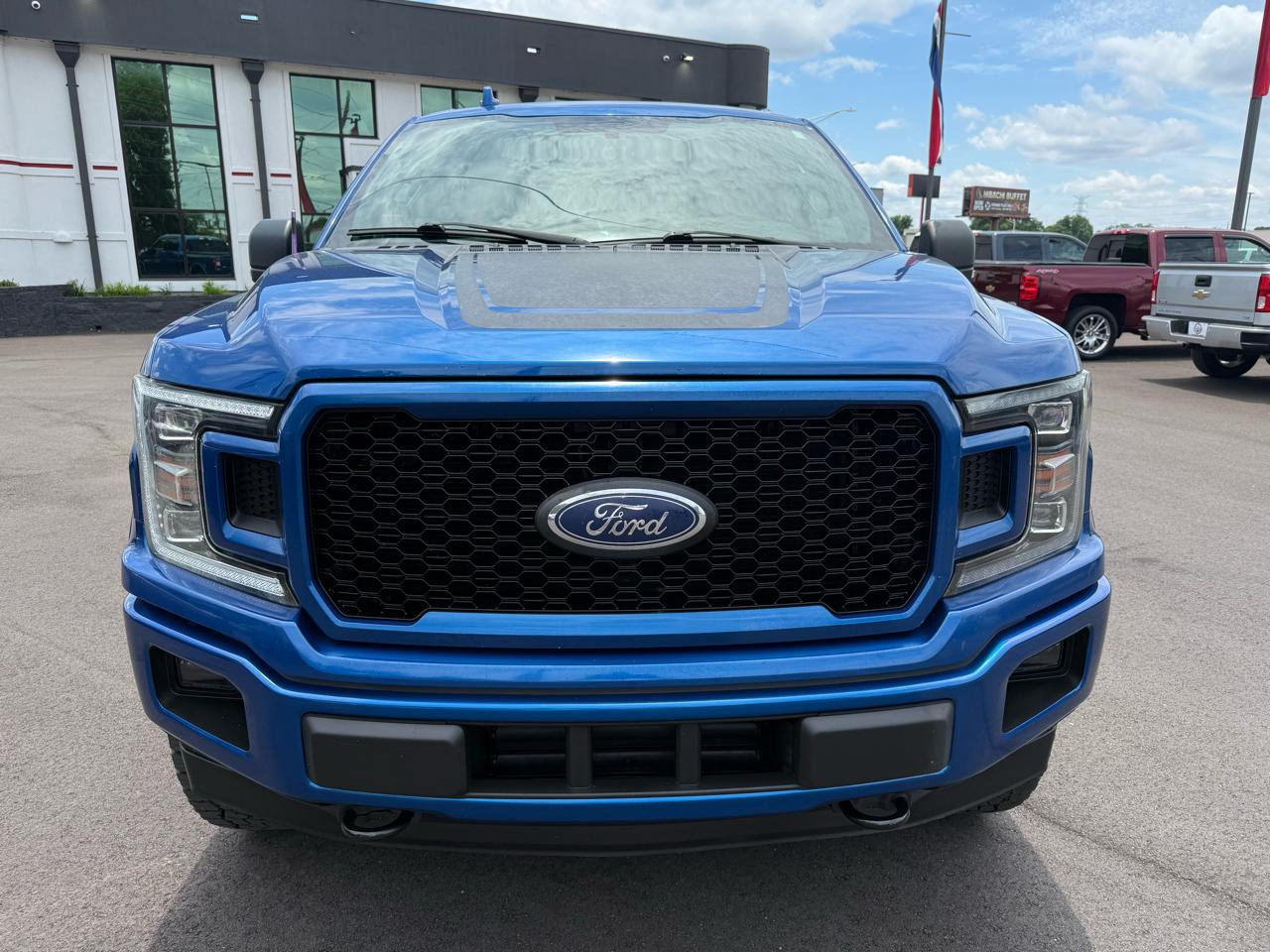 Ford F-150 4WD SuperCrew 139" XLT 2018