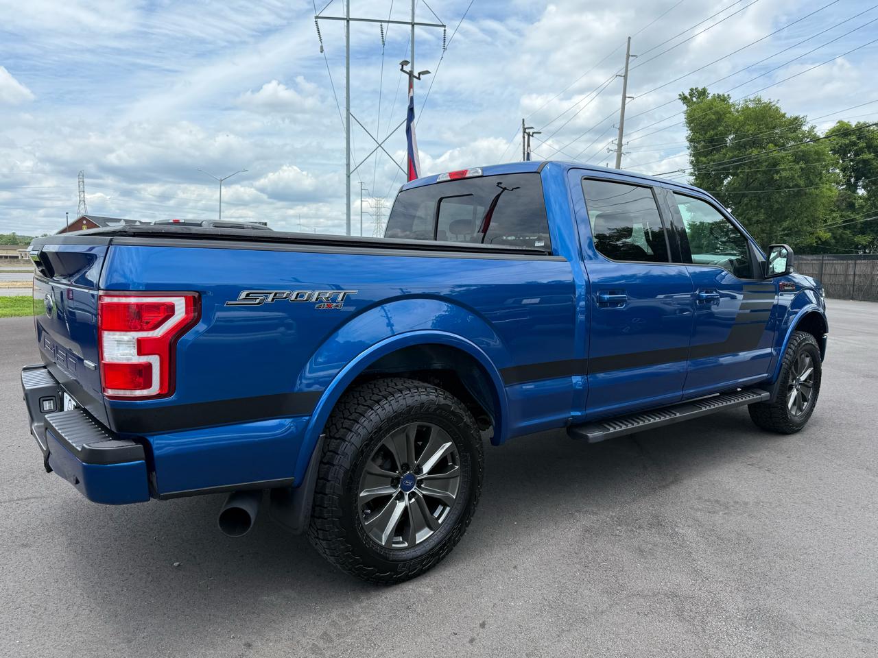 Ford F-150 4WD SuperCrew 139" XLT 2018