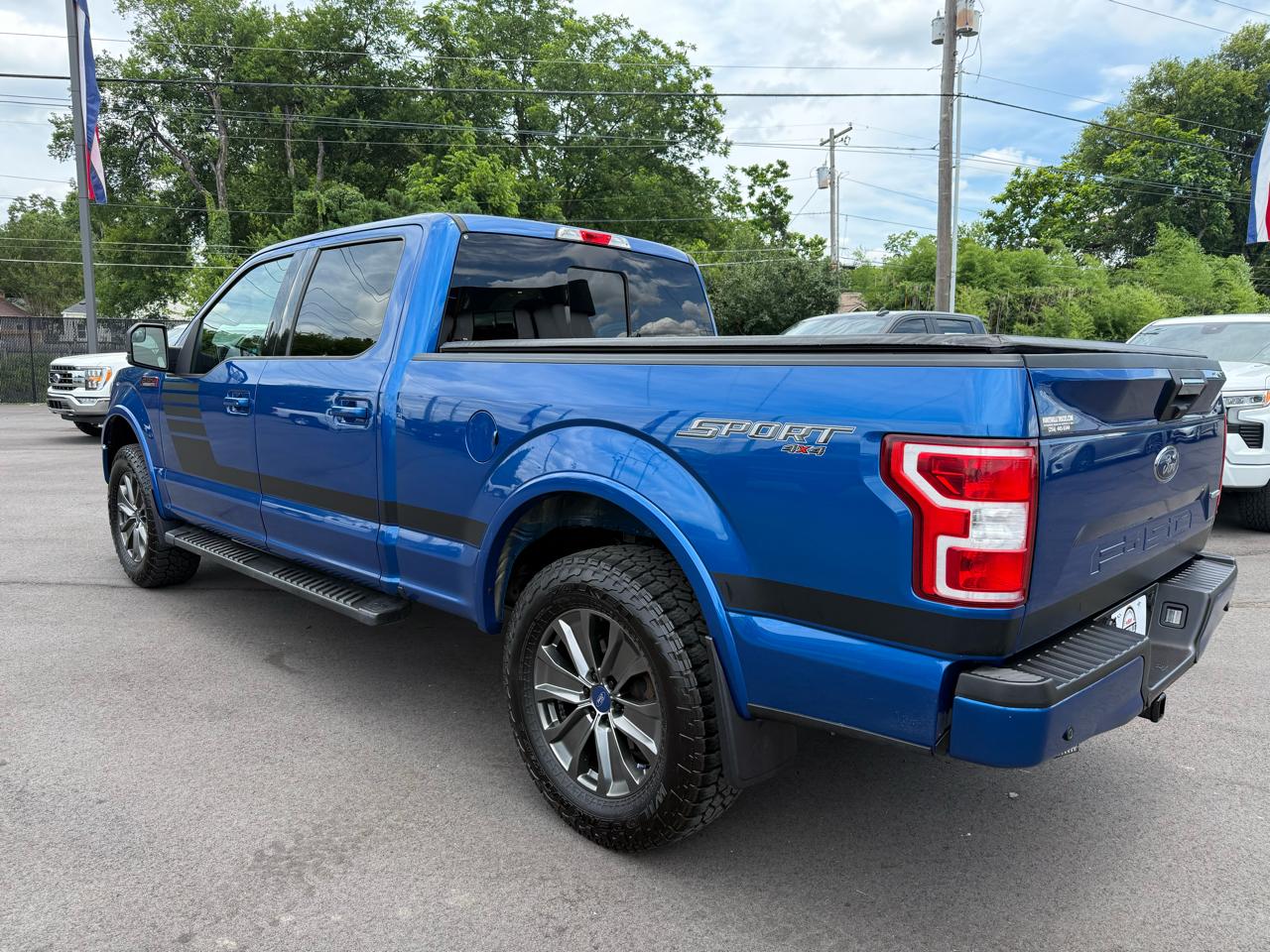 Ford F-150 4WD SuperCrew 139" XLT 2018