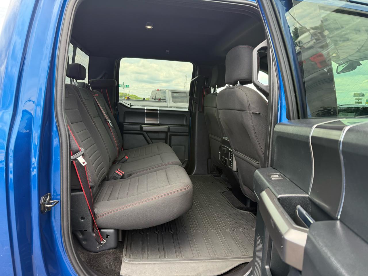 Ford F-150 4WD SuperCrew 139" XLT 2018