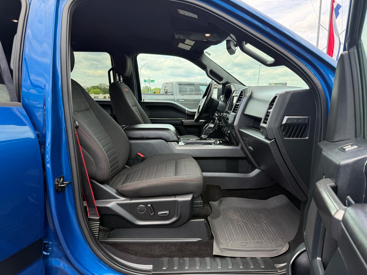Ford F-150 4WD SuperCrew 139" XLT 2018