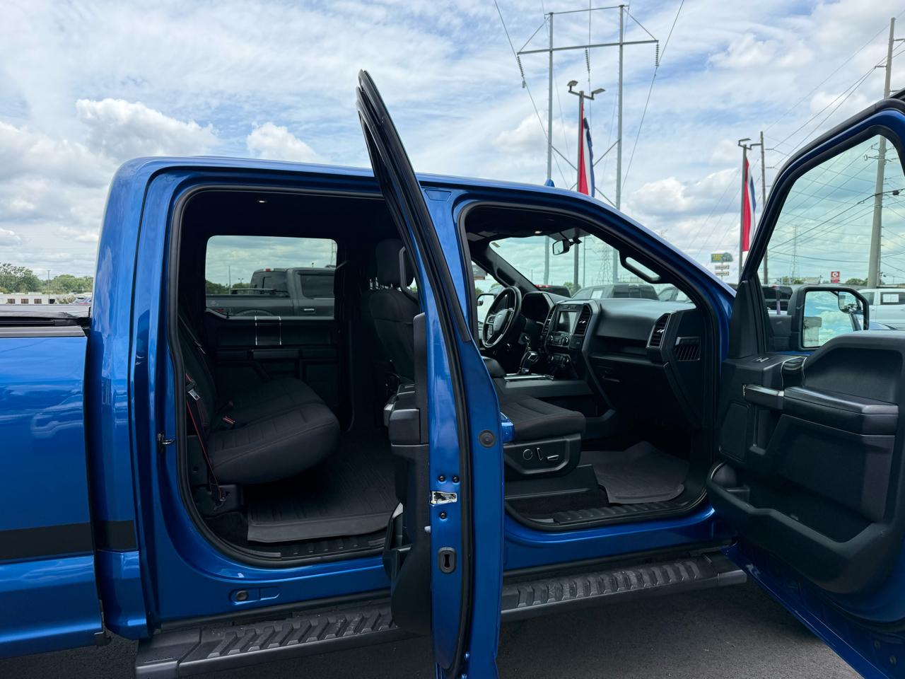 Ford F-150 4WD SuperCrew 139" XLT 2018