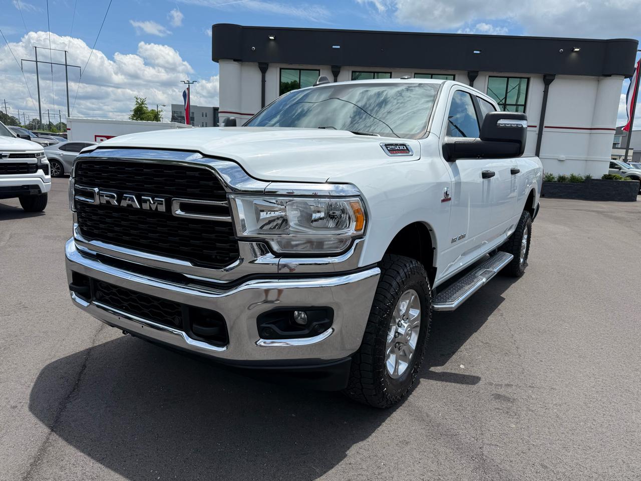RAM 2500 Big Horn 4x4 Crew Cab 6'4" Box 2024
