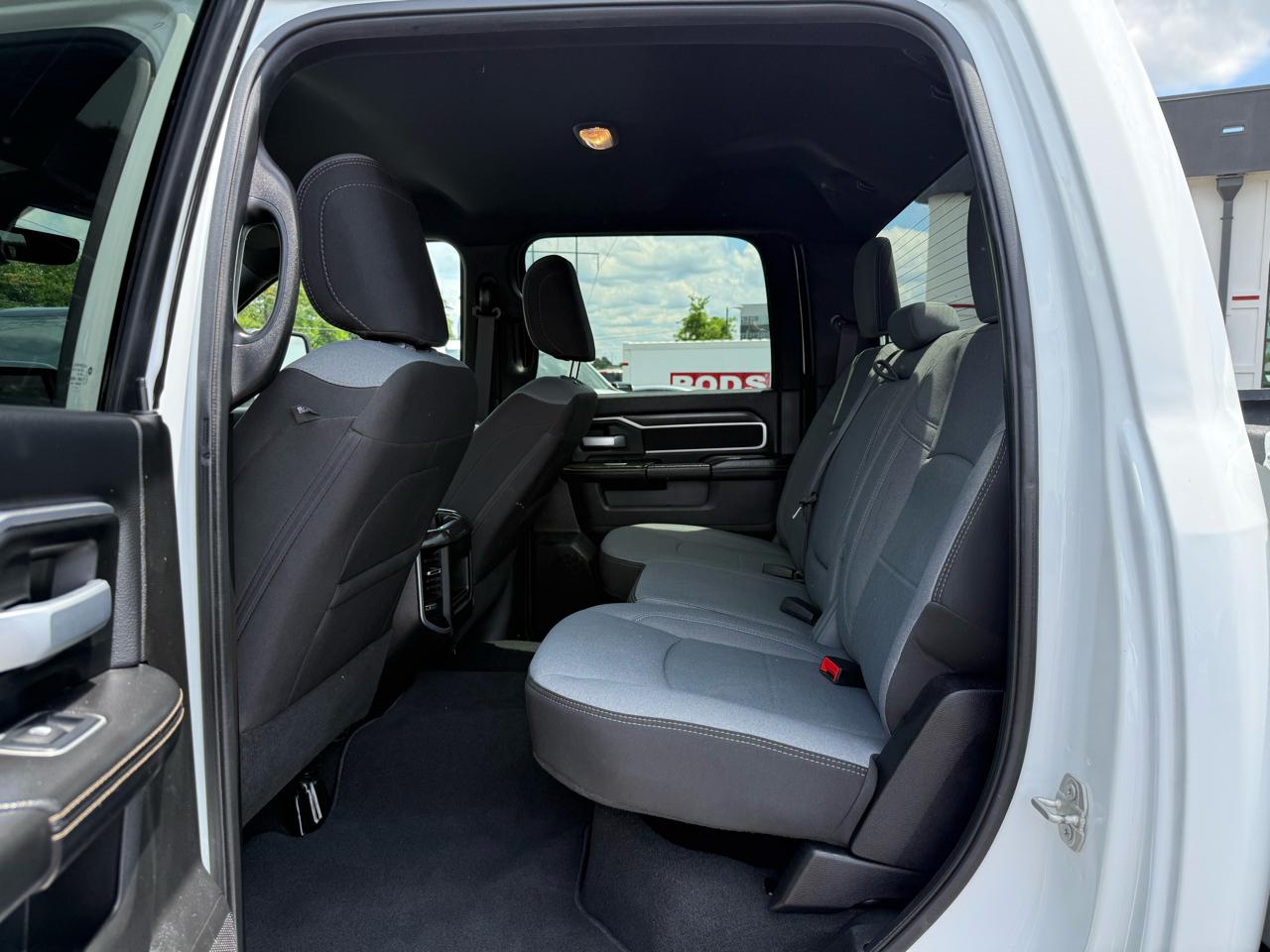 RAM 2500 Big Horn 4x4 Crew Cab 6'4" Box 2024