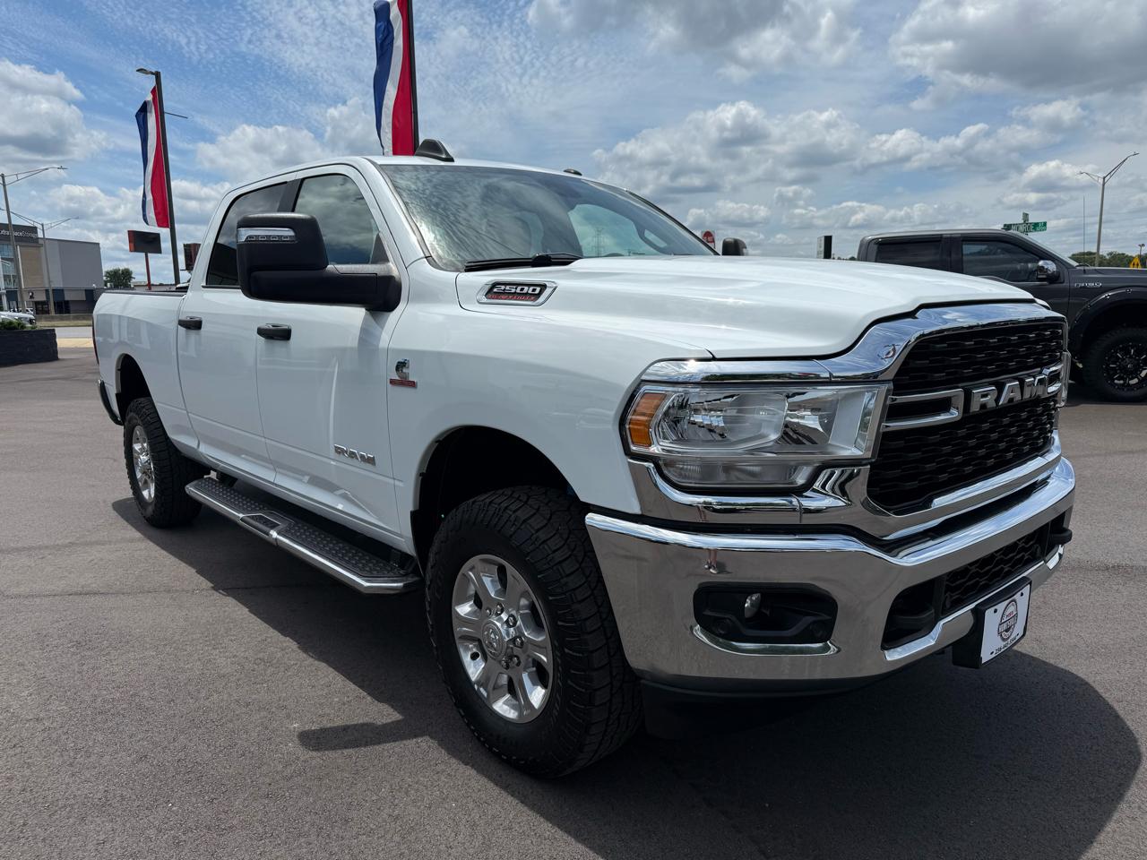 RAM 2500 Big Horn 4x4 Crew Cab 6'4" Box 2024