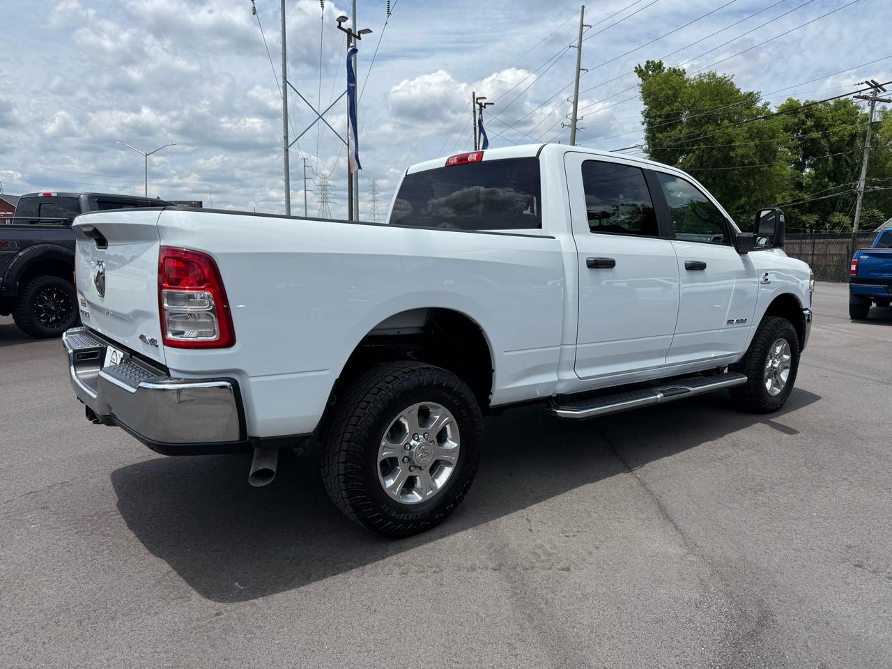 RAM 2500 Big Horn 4x4 Crew Cab 6'4" Box 2024