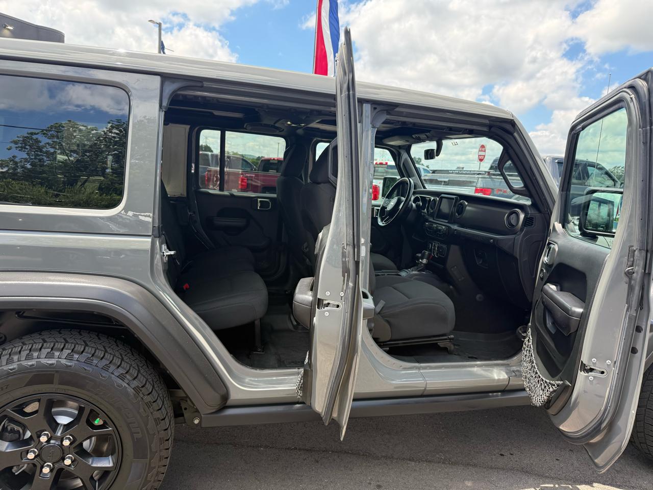 Jeep Wrangler Unlimited Willys 4x4 2021