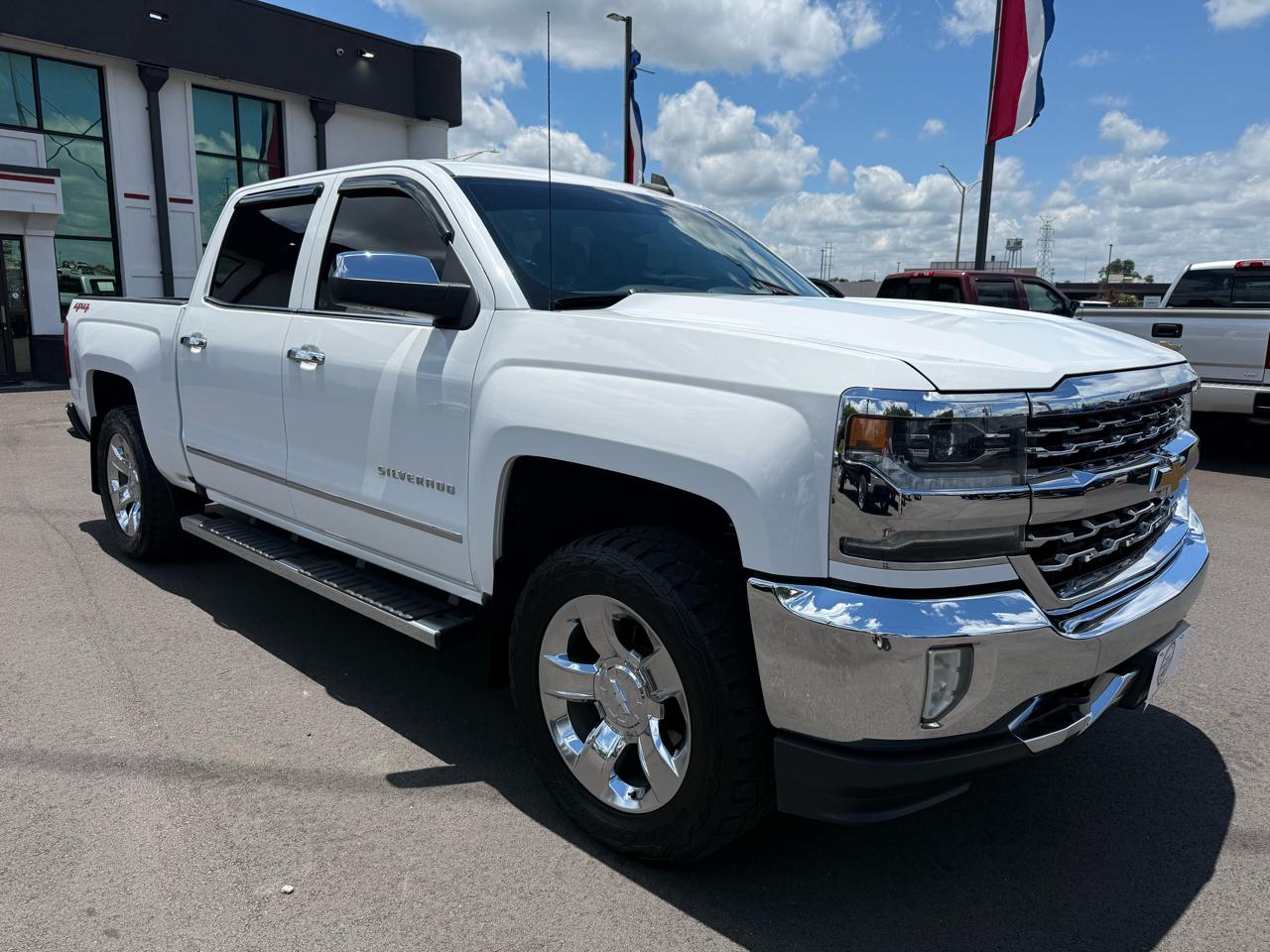 Chevrolet Silverado 1500 4WD Crew Cab 143.5" LTZ w/1LZ 2017