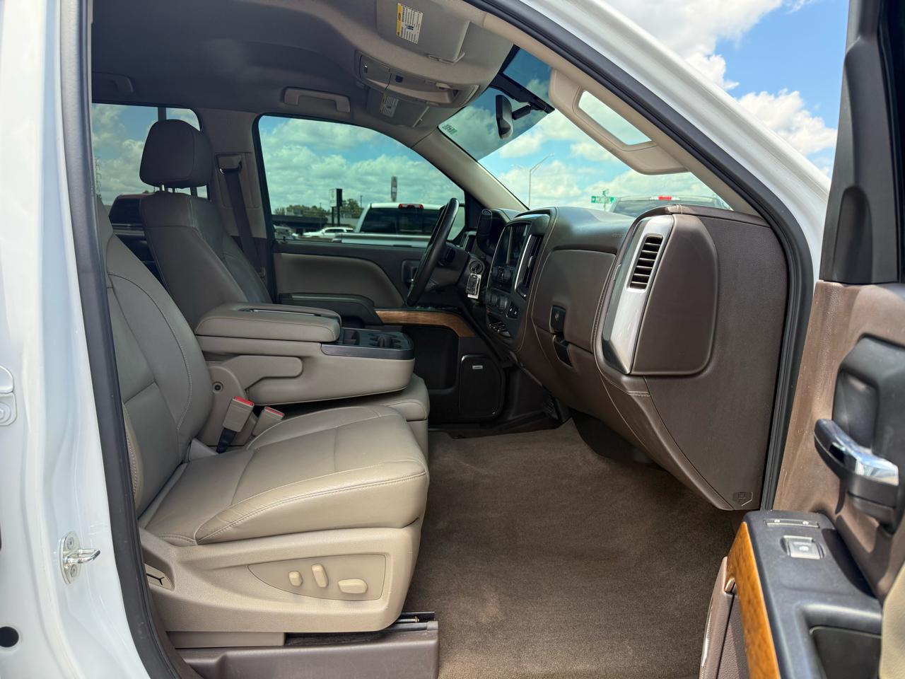 Chevrolet Silverado 1500 4WD Crew Cab 143.5" LTZ w/1LZ 2017