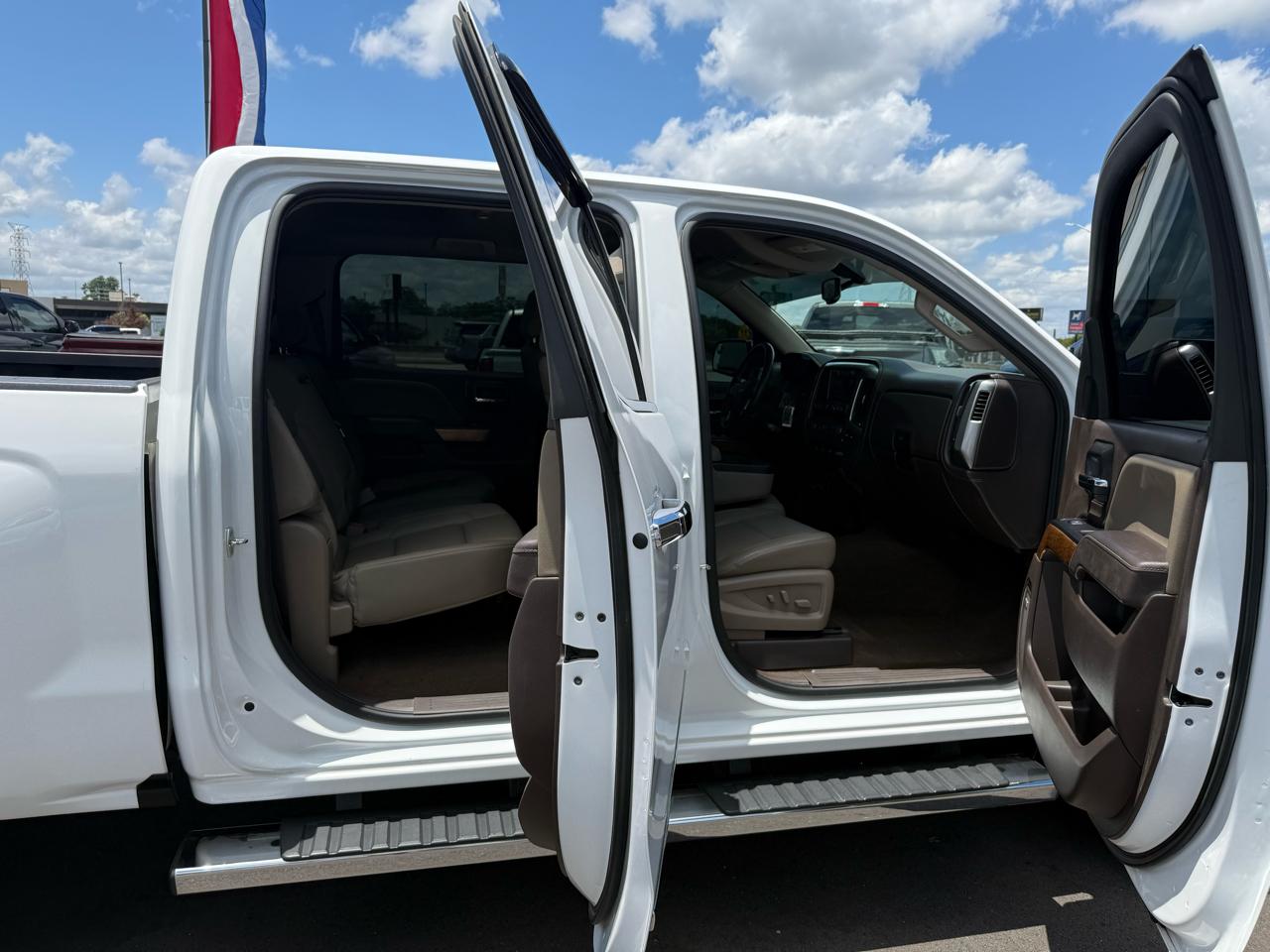 Chevrolet Silverado 1500 4WD Crew Cab 143.5" LTZ w/1LZ 2017