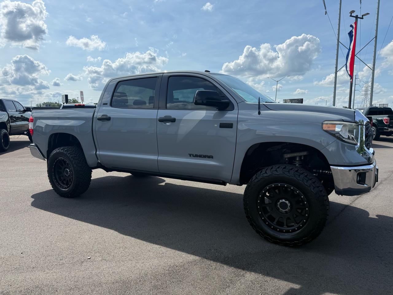 Toyota Tundra 4WD SR5 CrewMax 5.5' Bed 5.7L FFV (Natl) 2019