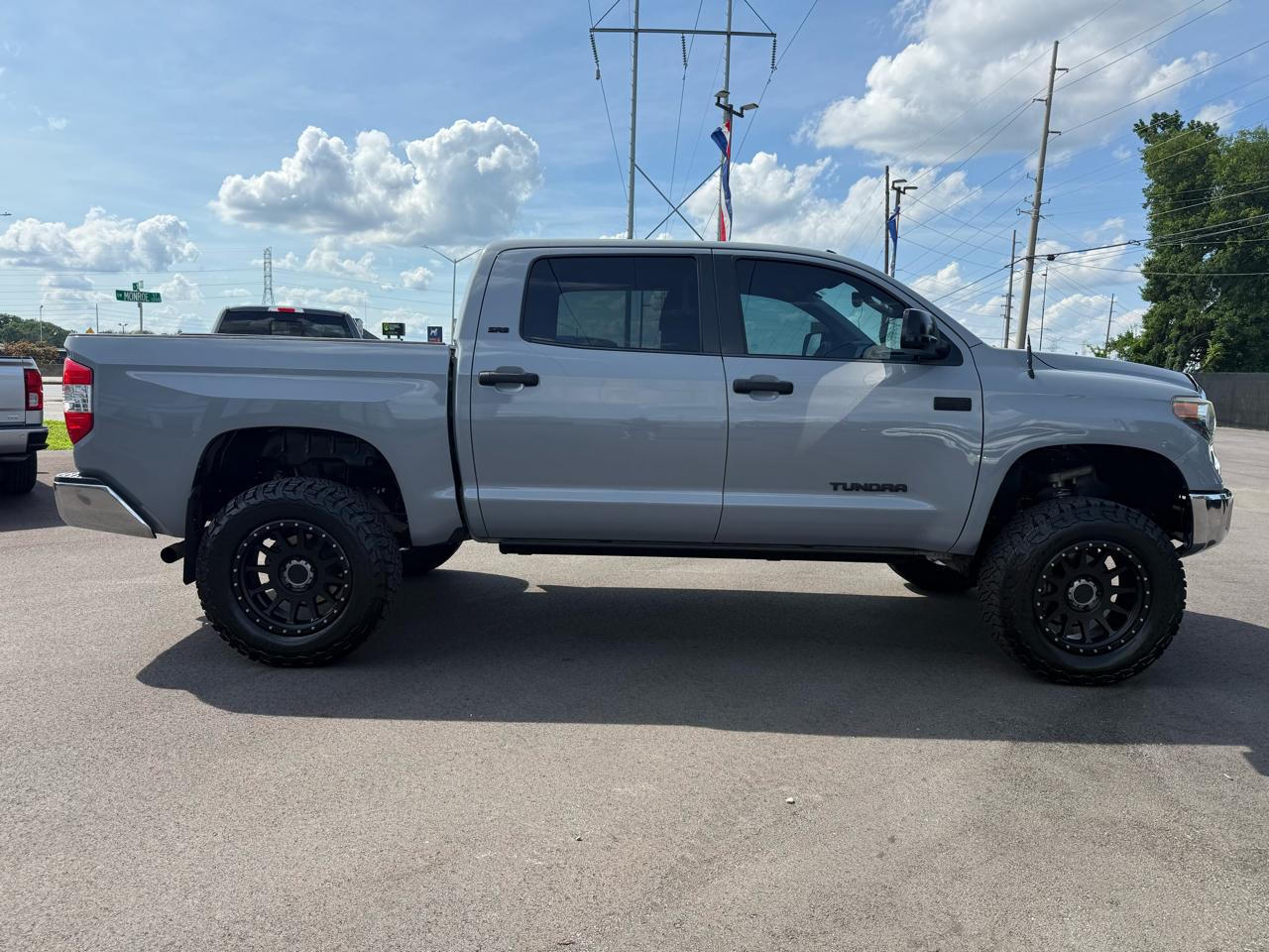 Toyota Tundra 4WD SR5 CrewMax 5.5' Bed 5.7L FFV (Natl) 2019