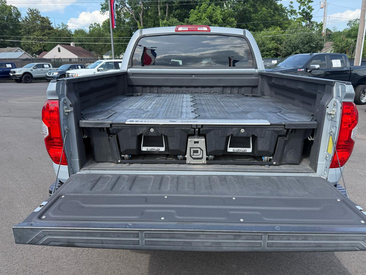 Toyota Tundra 4WD SR5 CrewMax 5.5' Bed 5.7L FFV (Natl) 2019
