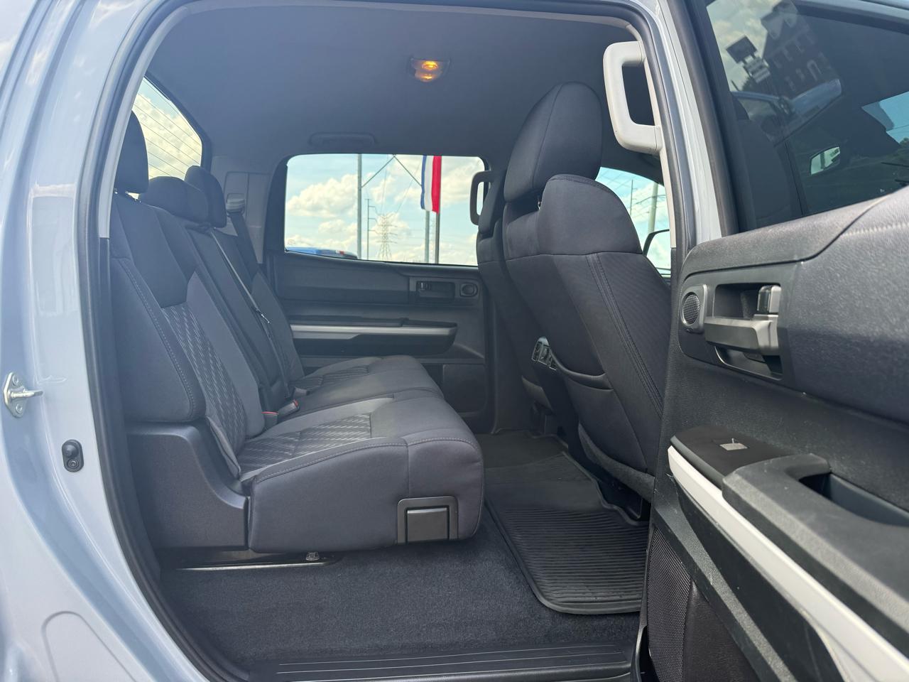 Toyota Tundra 4WD SR5 CrewMax 5.5' Bed 5.7L FFV (Natl) 2019