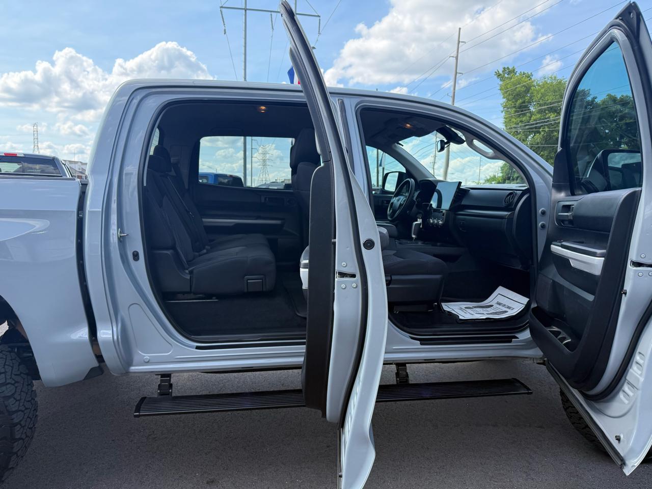 Toyota Tundra 4WD SR5 CrewMax 5.5' Bed 5.7L FFV (Natl) 2019