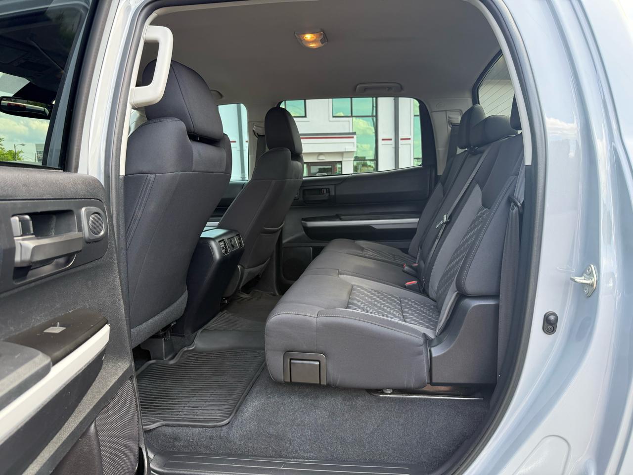 Toyota Tundra 4WD SR5 CrewMax 5.5' Bed 5.7L FFV (Natl) 2019
