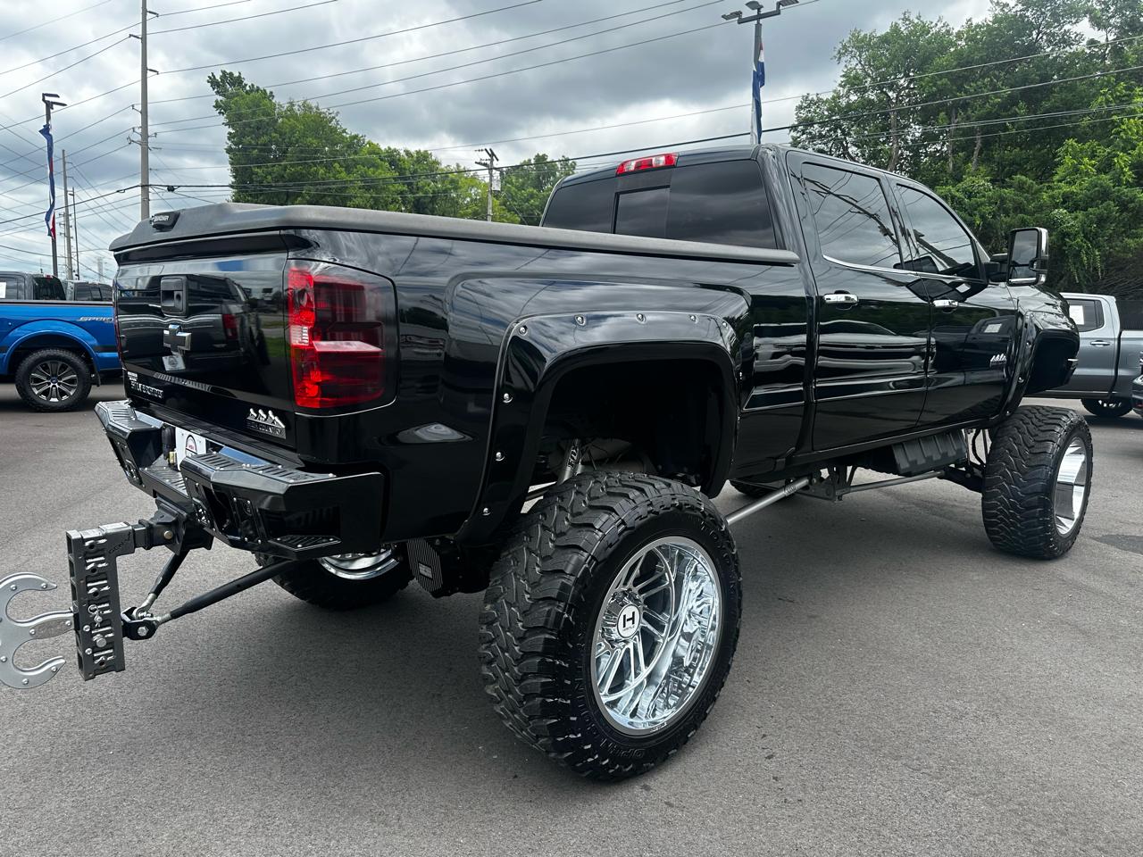 Chevrolet Silverado 2500HD 4WD Crew Cab 153.7" High Country 2017