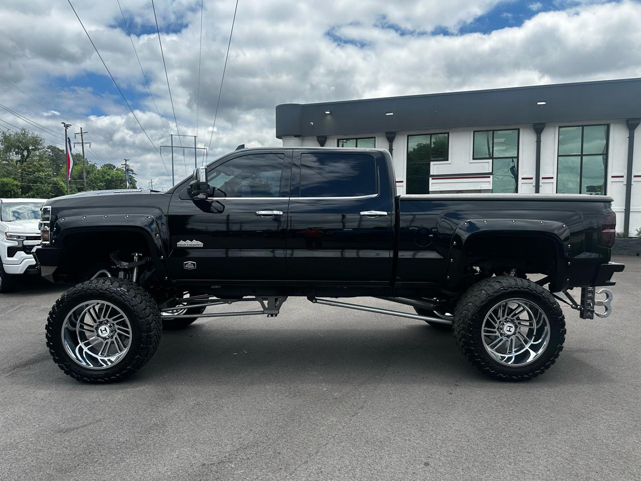 Chevrolet Silverado 2500HD 4WD Crew Cab 153.7" High Country 2017