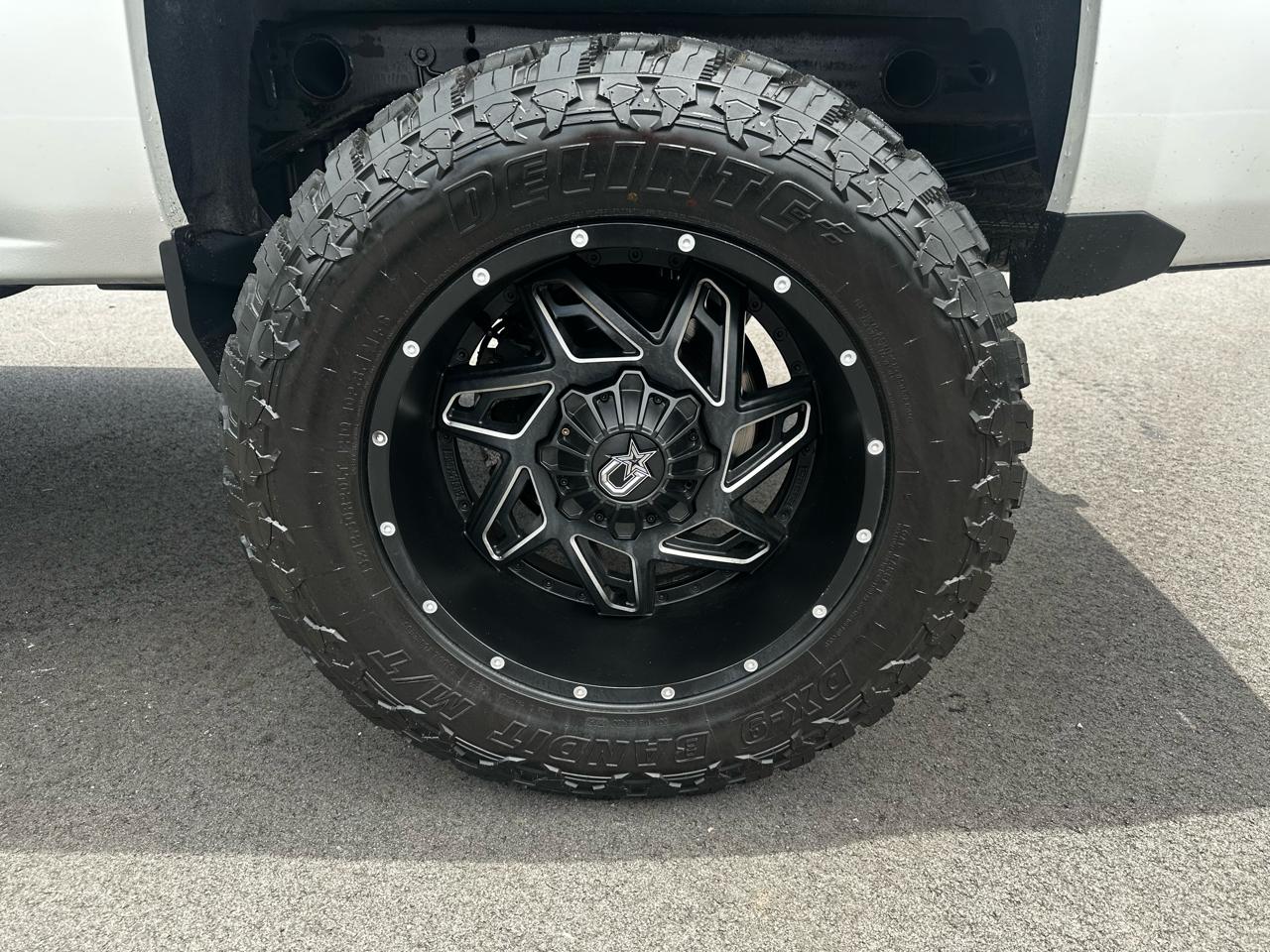 Chevrolet Silverado 1500 4WD Crew Cab 143.5" LT w/2LT 2017