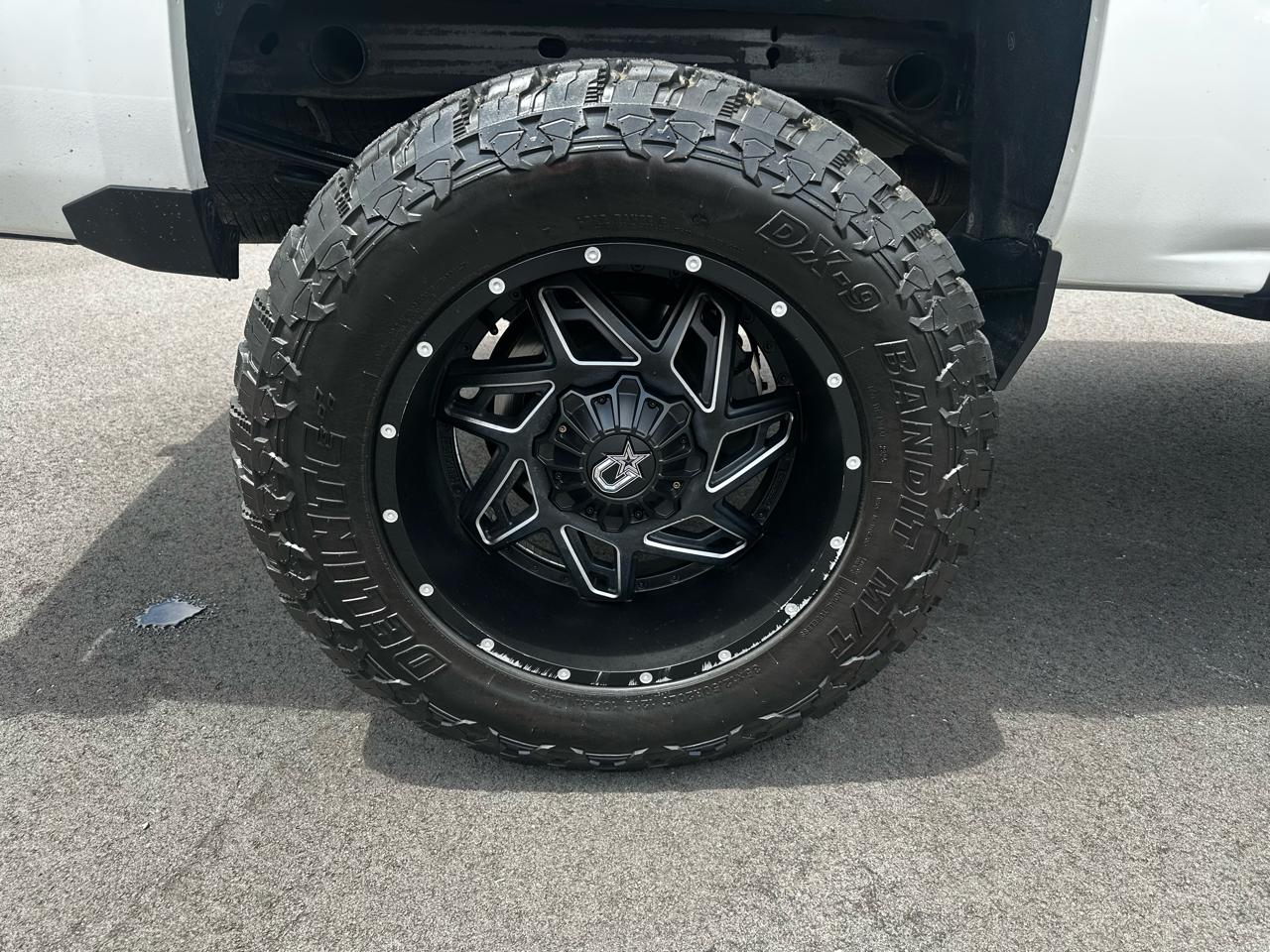 Chevrolet Silverado 1500 4WD Crew Cab 143.5" LT w/2LT 2017