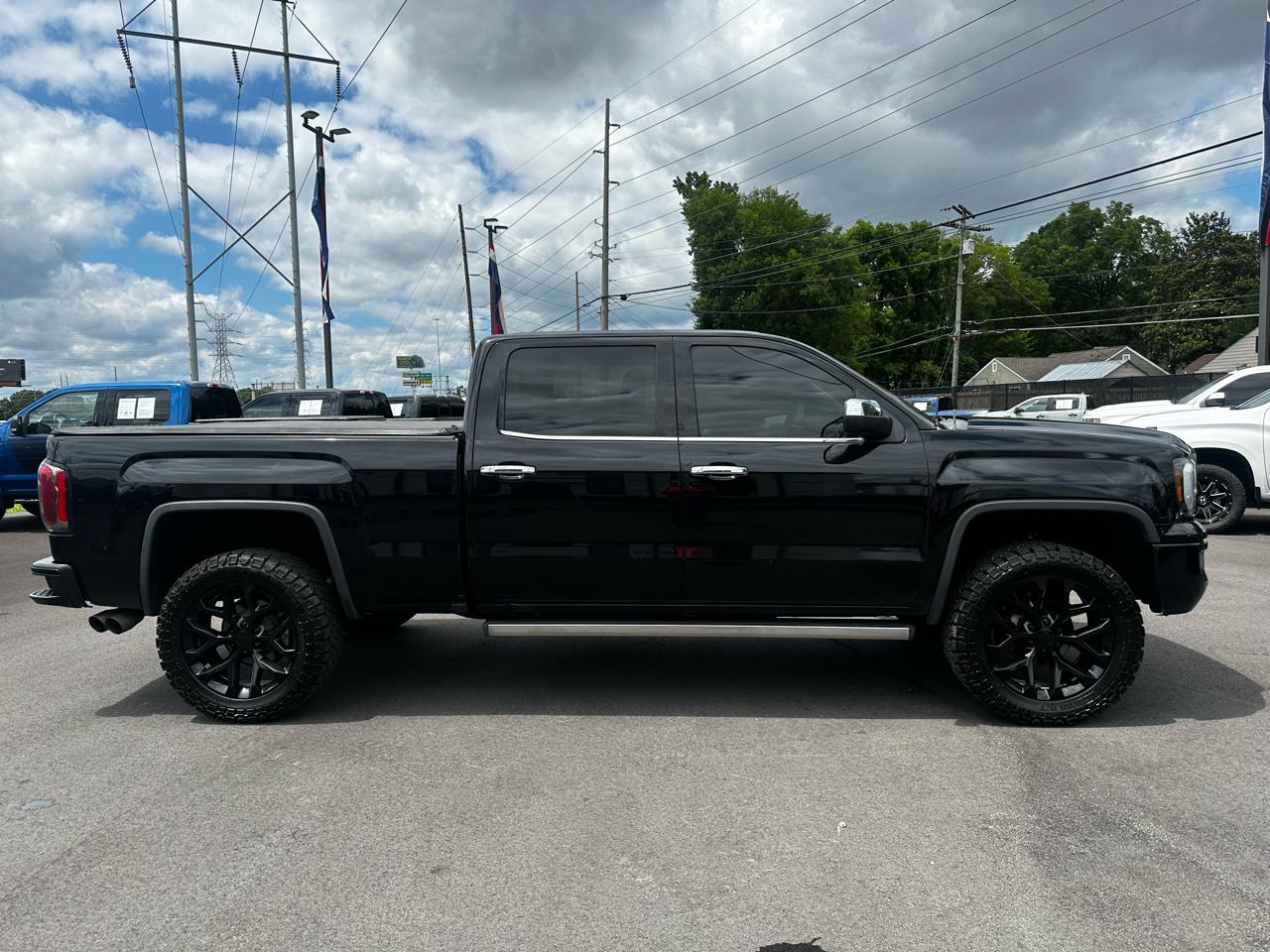 GMC Sierra 1500 4WD Crew Cab 153.0" Denali 2017