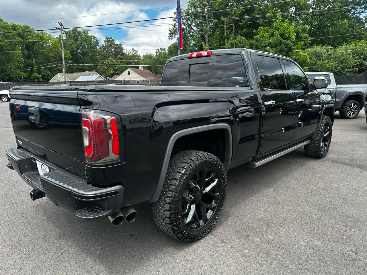 GMC Sierra 1500 4WD Crew Cab 153.0" Denali 2017
