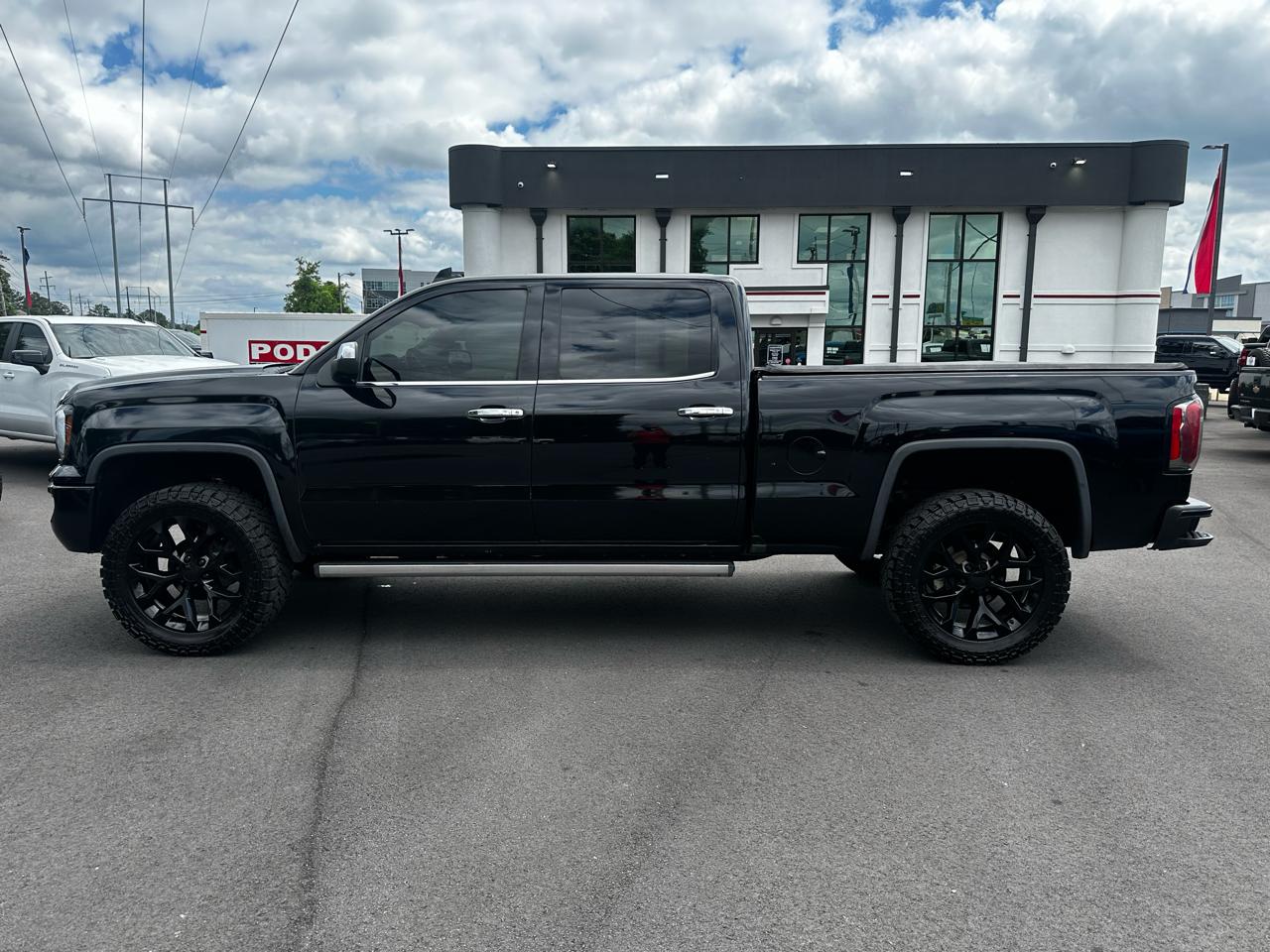 GMC Sierra 1500 4WD Crew Cab 153.0" Denali 2017