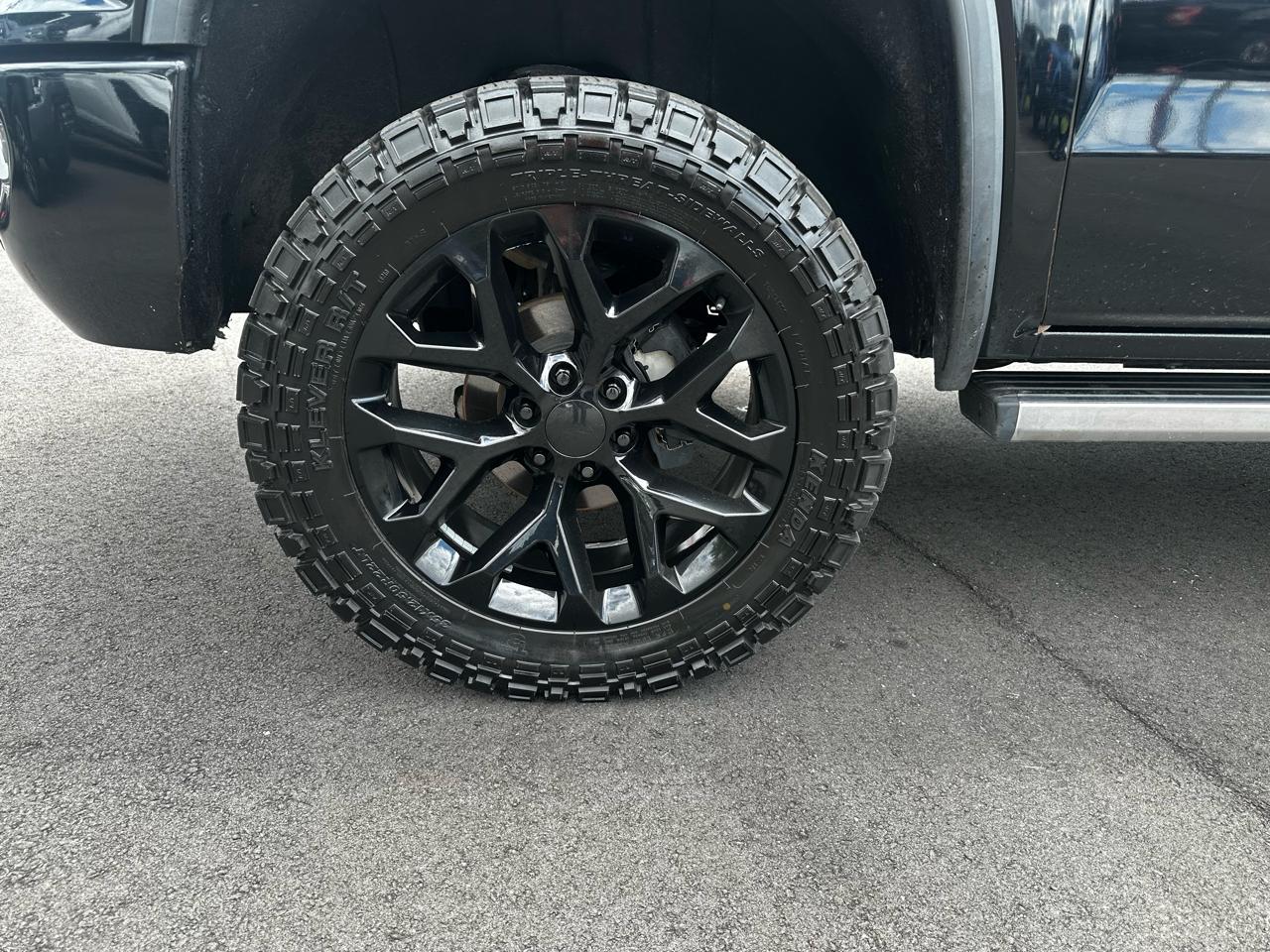 GMC Sierra 1500 4WD Crew Cab 153.0" Denali 2017