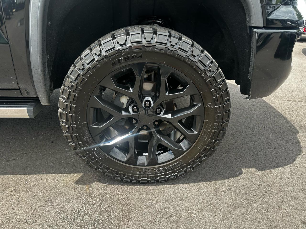 GMC Sierra 1500 4WD Crew Cab 153.0" Denali 2017