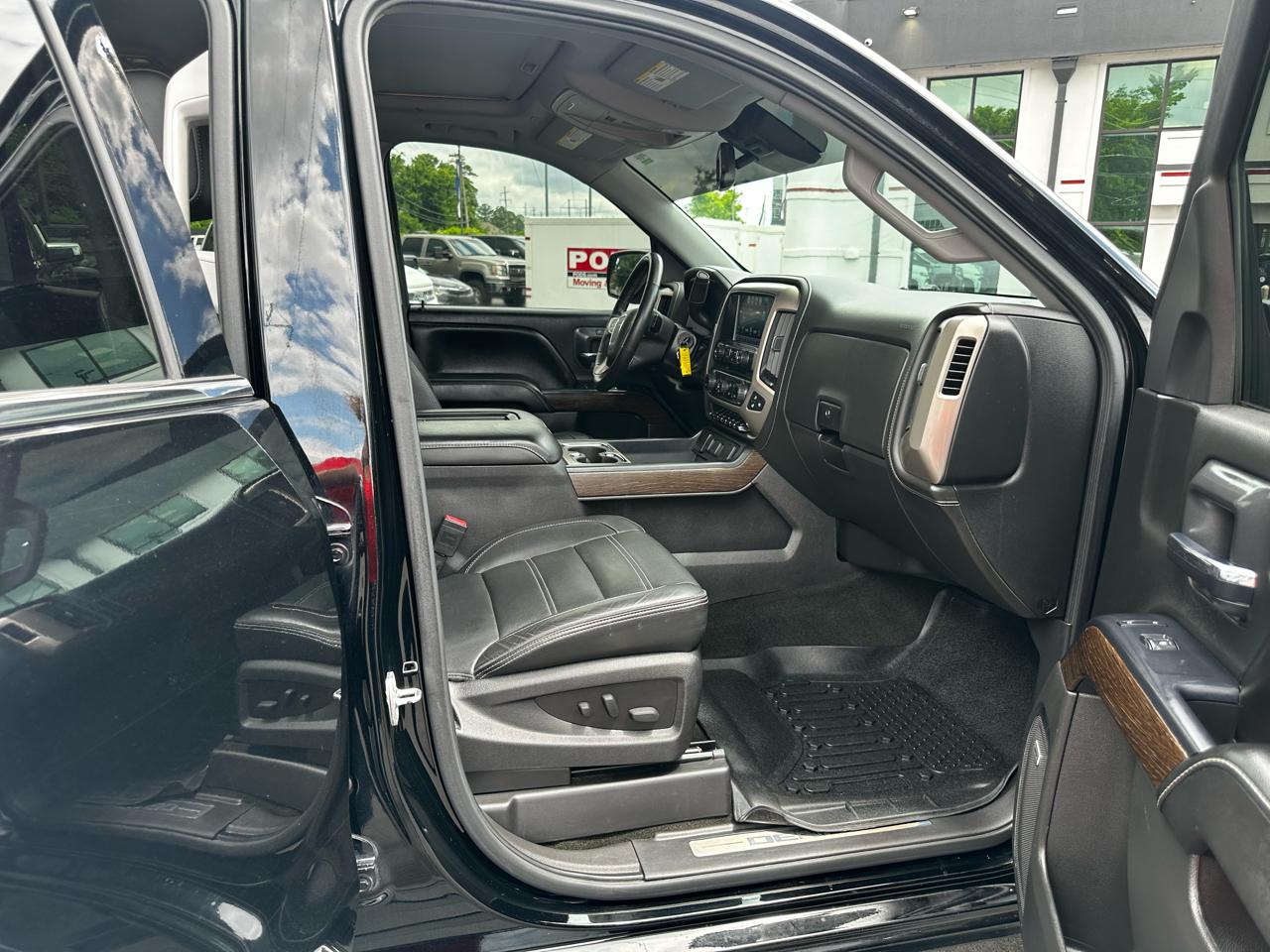GMC Sierra 1500 4WD Crew Cab 153.0" Denali 2017