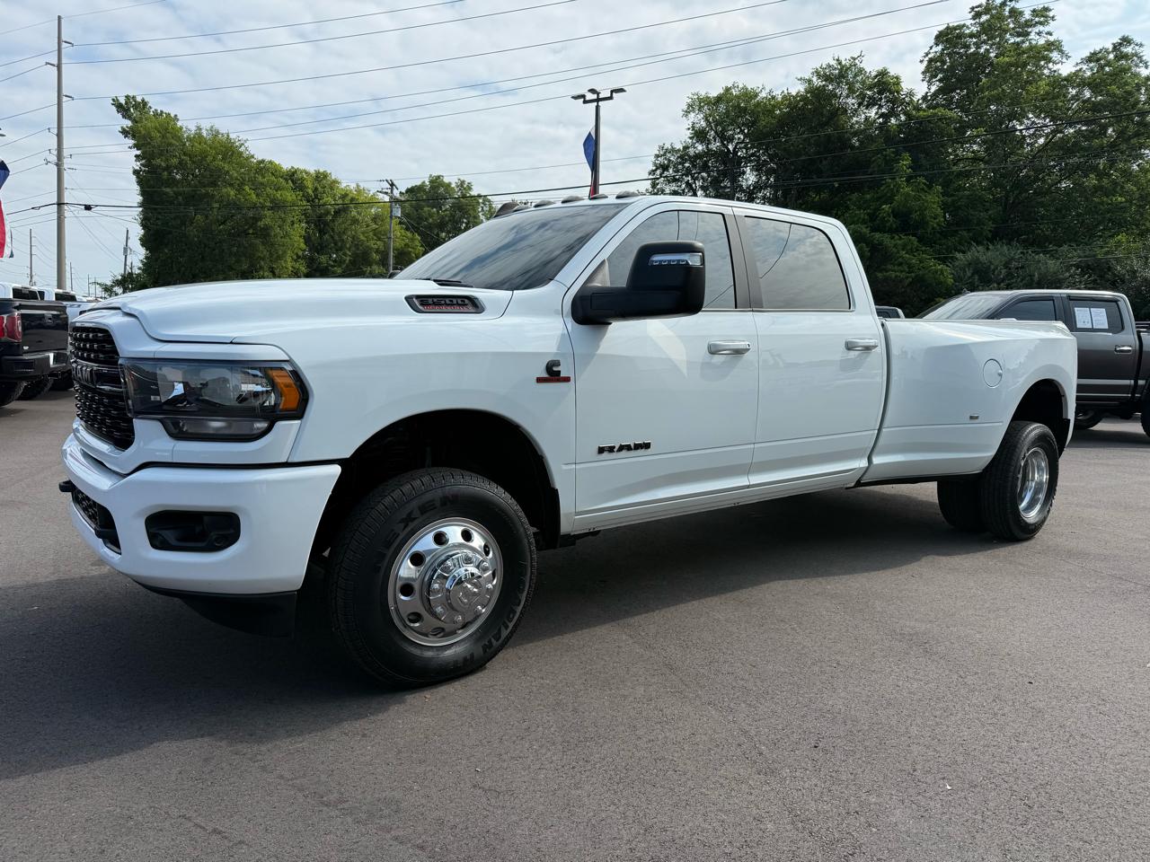 RAM 3500 Big Horn 4x4 Crew Cab 8' Box 2024