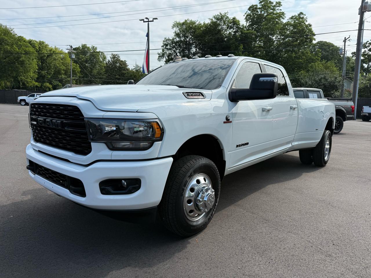 RAM 3500 Big Horn 4x4 Crew Cab 8' Box 2024