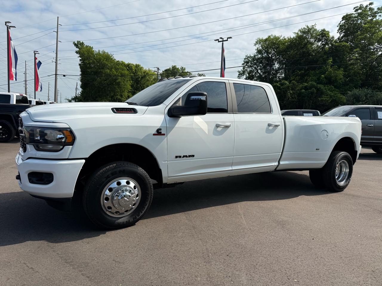 RAM 3500 Big Horn 4x4 Crew Cab 8' Box 2024
