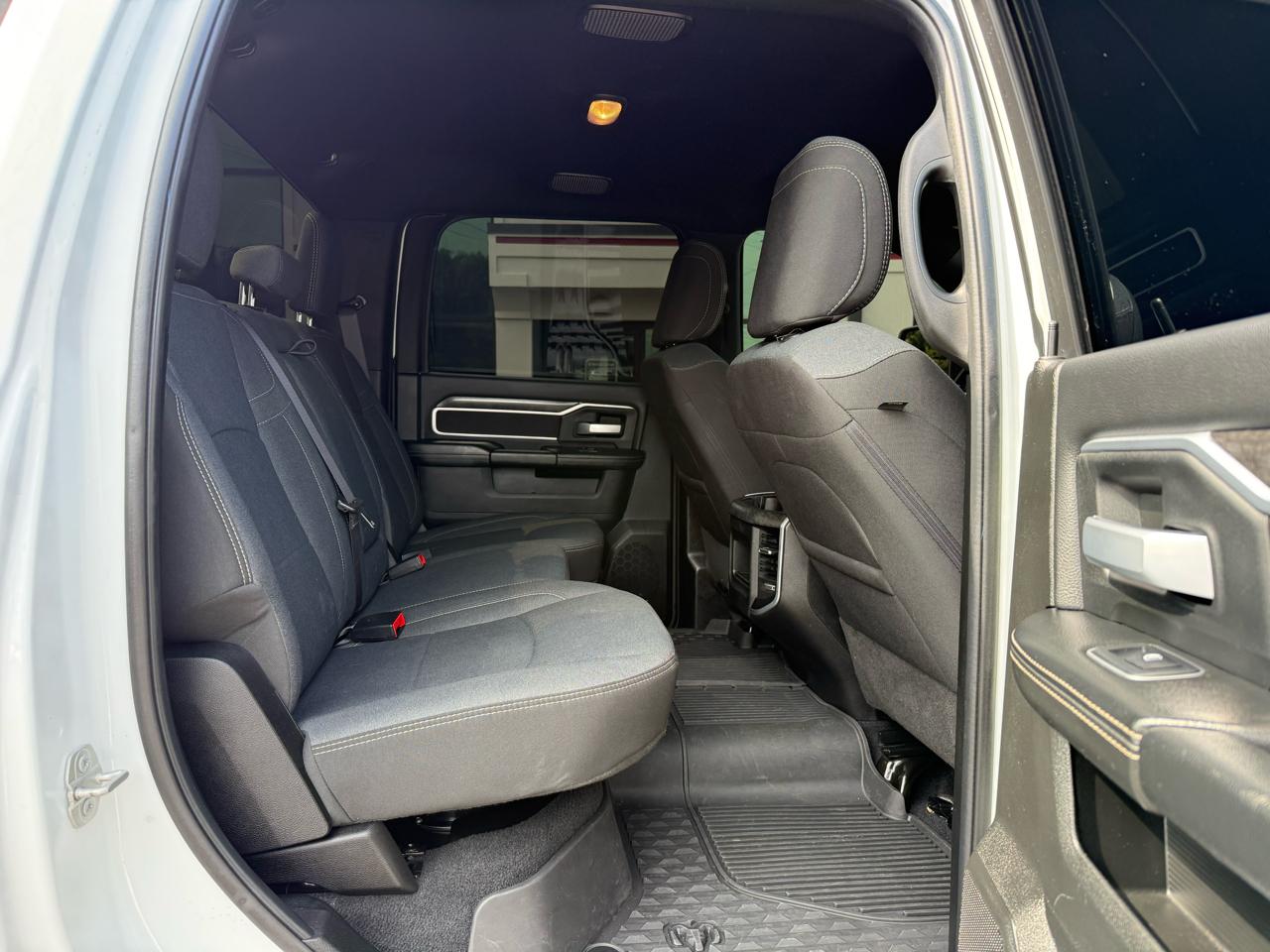 RAM 3500 Big Horn 4x4 Crew Cab 8' Box 2024