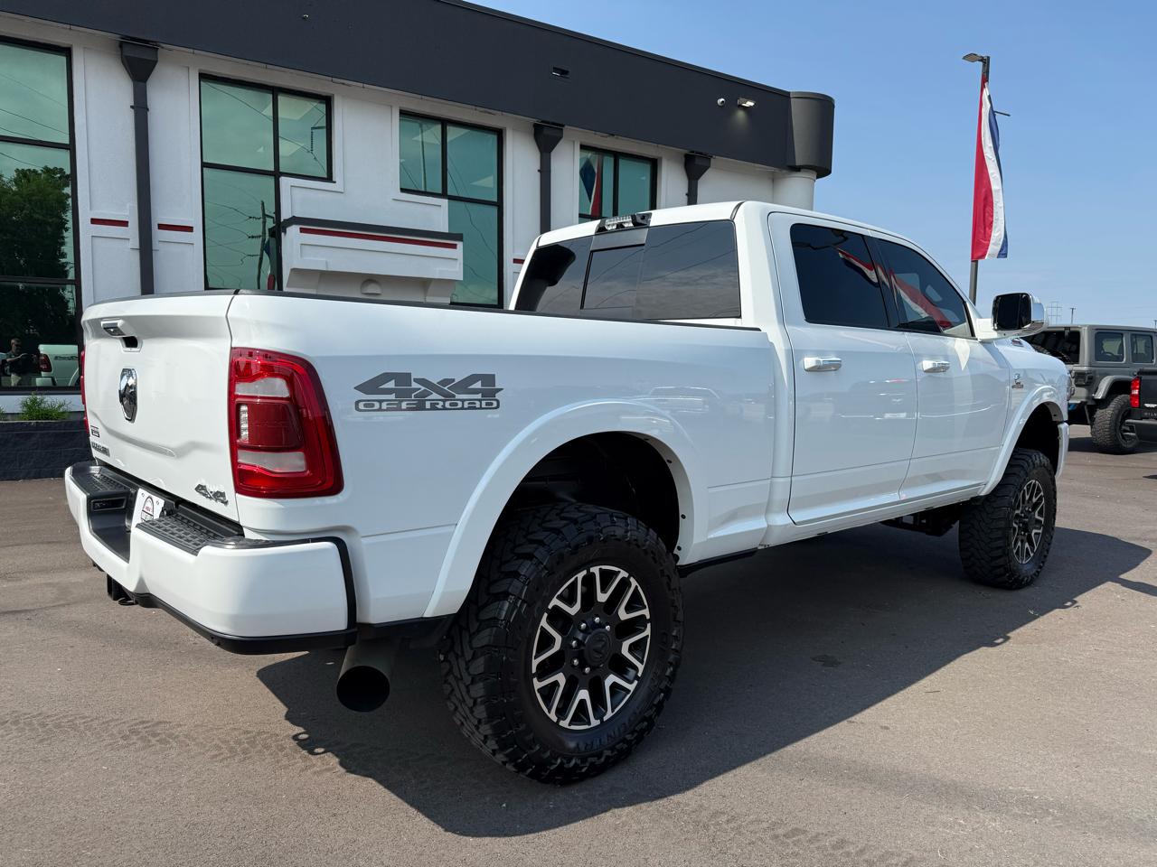 RAM 2500 Laramie 4x4 Crew Cab 6'4" Box 2022