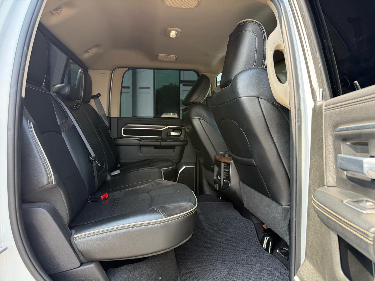 RAM 2500 Laramie 4x4 Crew Cab 6'4" Box 2022