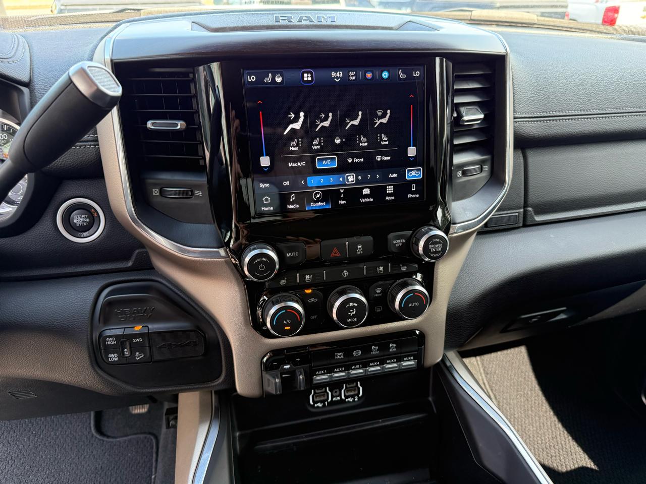 RAM 2500 Laramie 4x4 Crew Cab 6'4" Box 2022